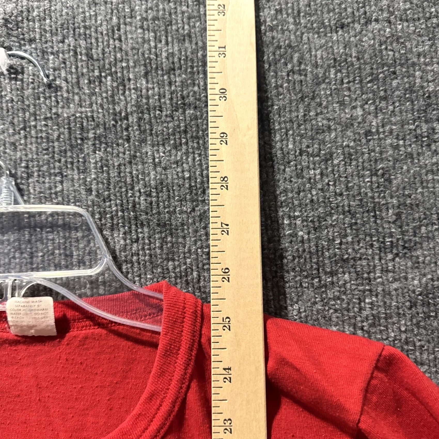 Wilson VINTAGE Maxie’s Royal Oak Restaurant T-Shirt Size M Red 80’s Quarter Button Up Mens Size US M / EU 48-50 / 2 - 7 Thumbnail