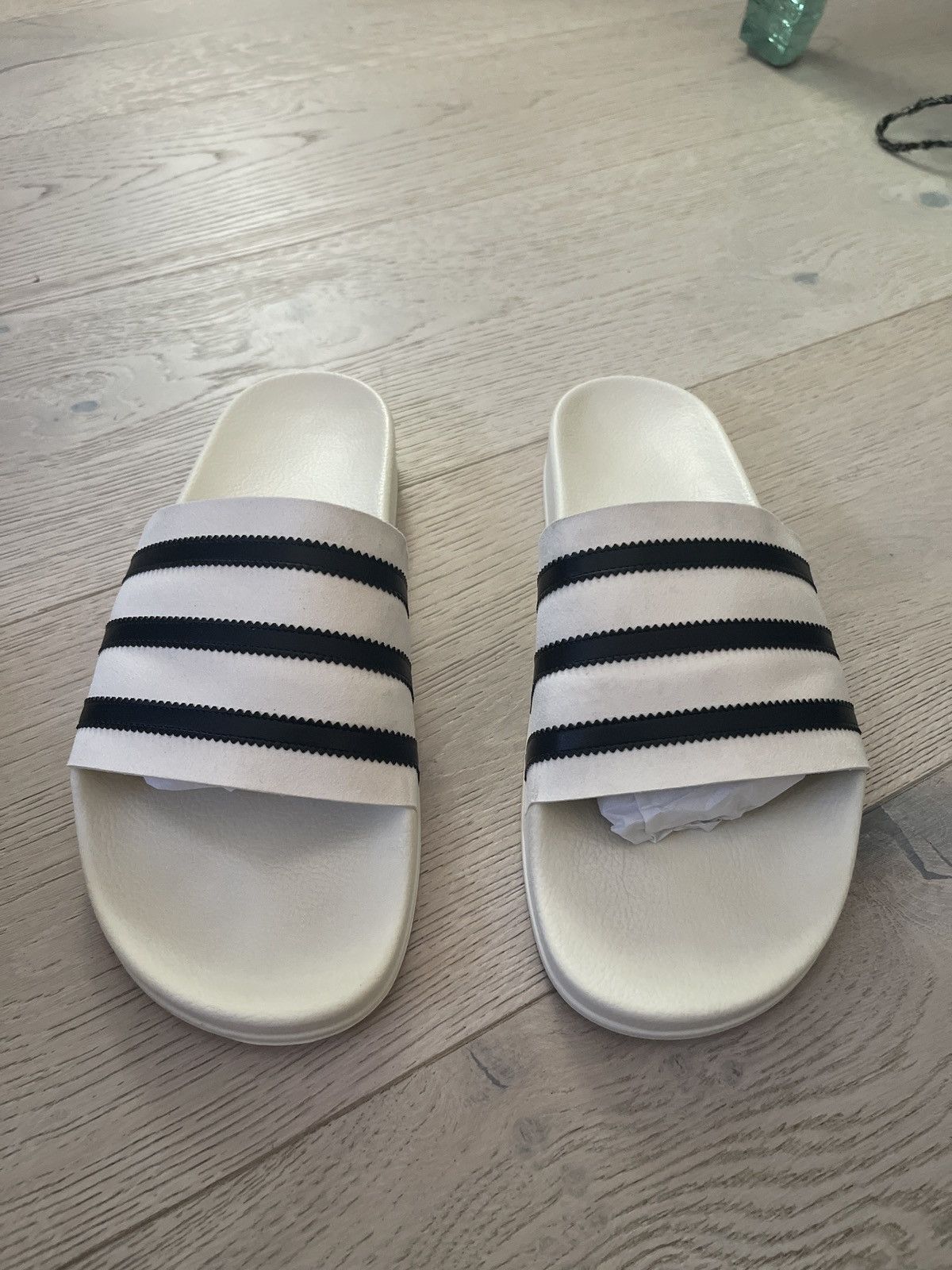 Adidas × Fear of God Size 14 Fear of God x Adidas Slides Size US 14 / EU 47 - 3 Thumbnail