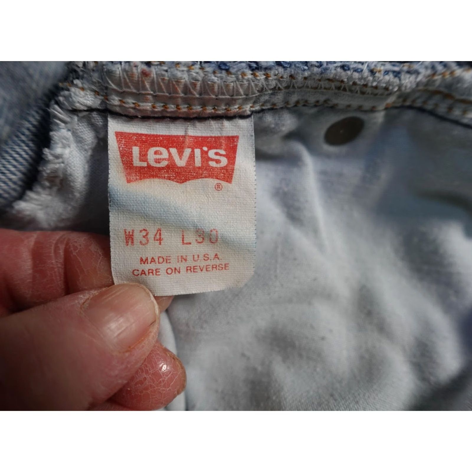 Levi's VINTAGE Levis 550 Jeans Mens 34x30 Blue Relaxed Fit Tapered Denim 90s Made USA Size US 34 / EU 50 - 4 Thumbnail