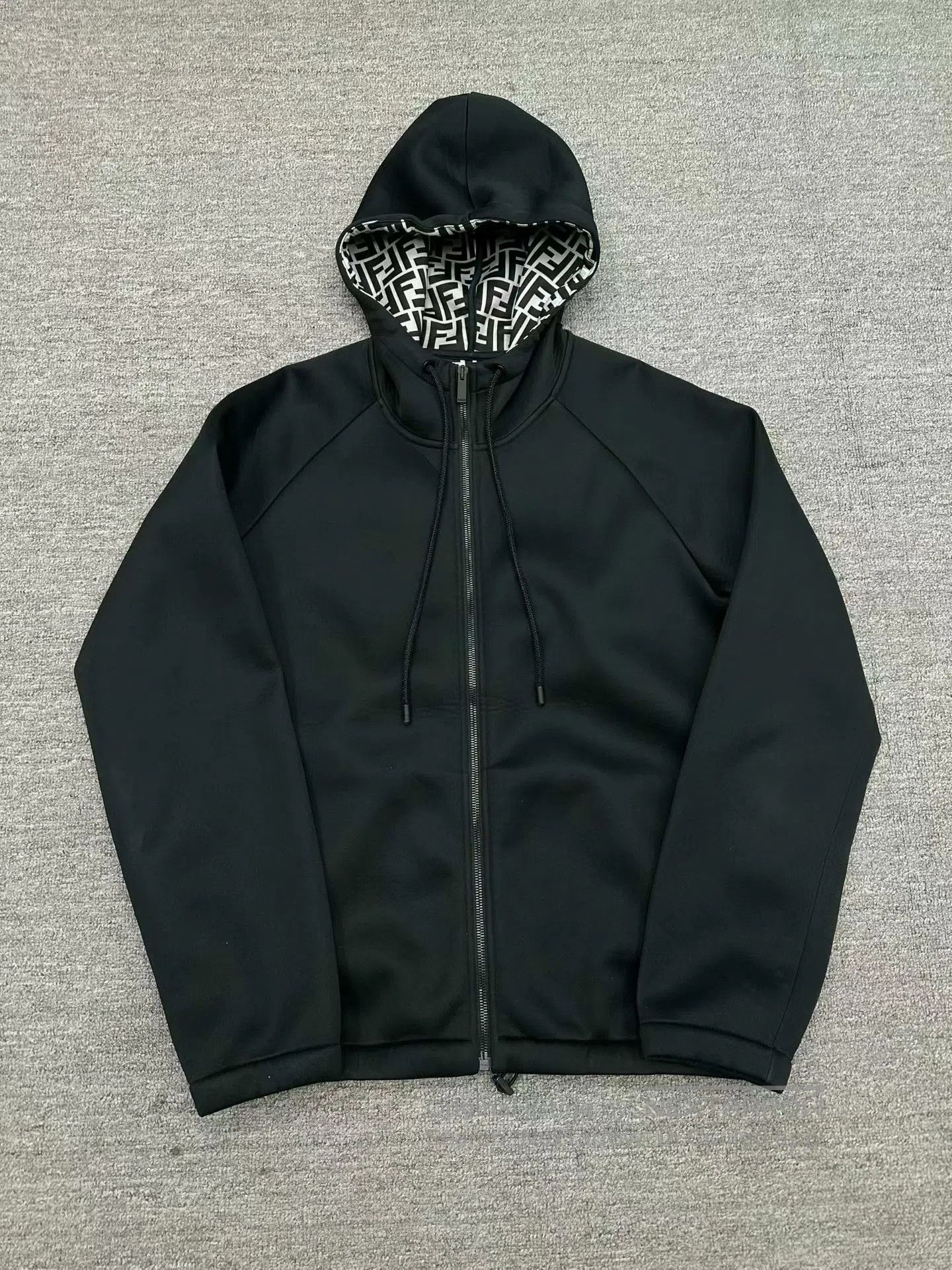 Fendi fendi black space cotton hoodie medium. Size US M / EU 48-50 / 2 - 1 Thumbnail