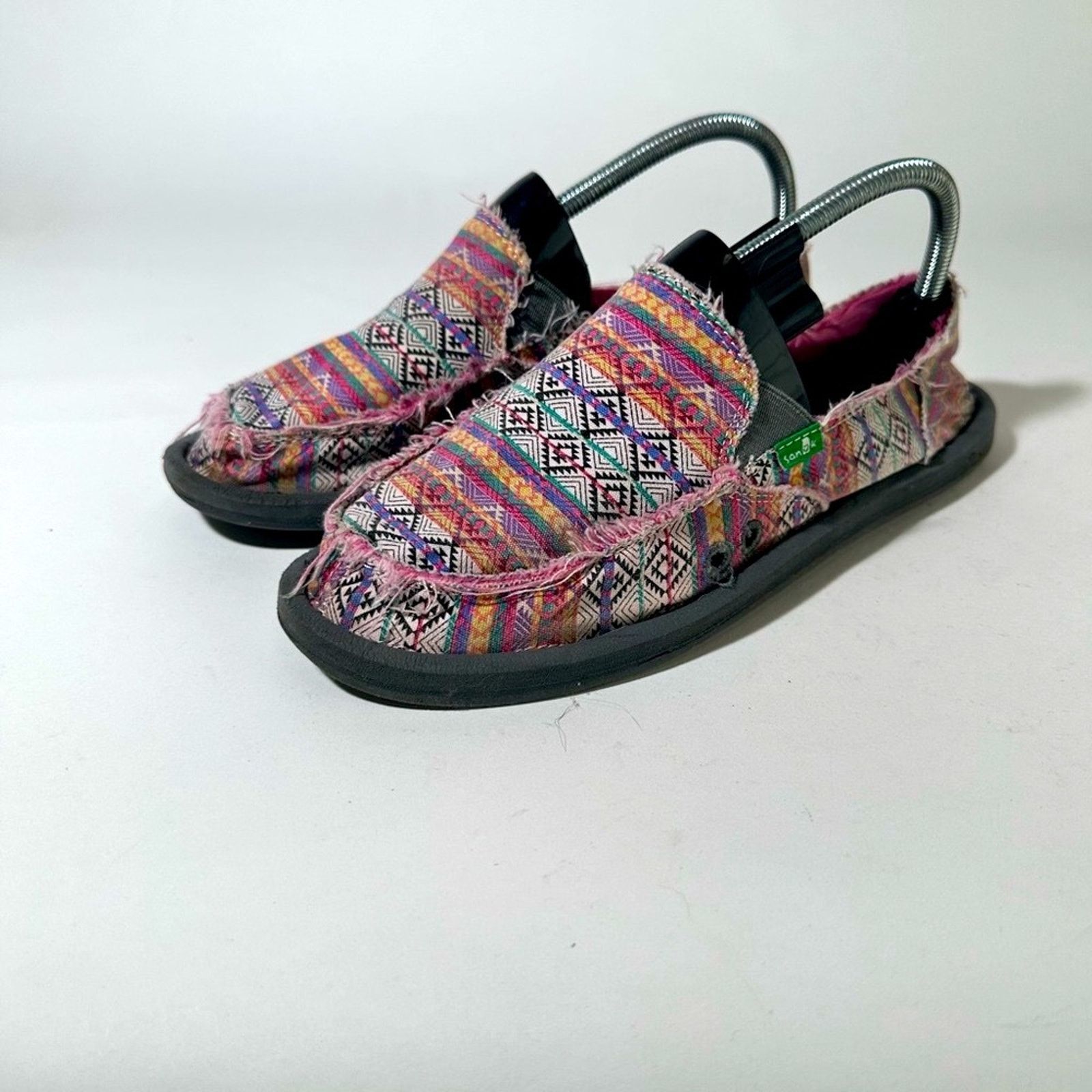 Sanuk Sanuk Donna Tribal Magenta Geometric Slip-On Shoes Size US 10 / EU 43 - 1 Thumbnail