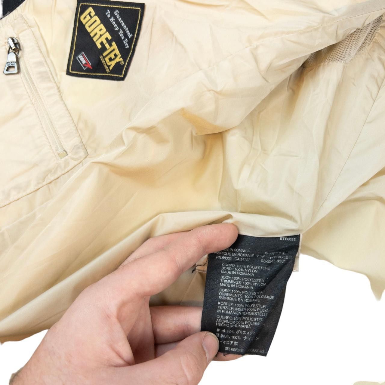 Prada Vintage Prada Sport Gore-Tex Jacket Women's Size S Size S / US 4 / IT 40 - 8 Thumbnail