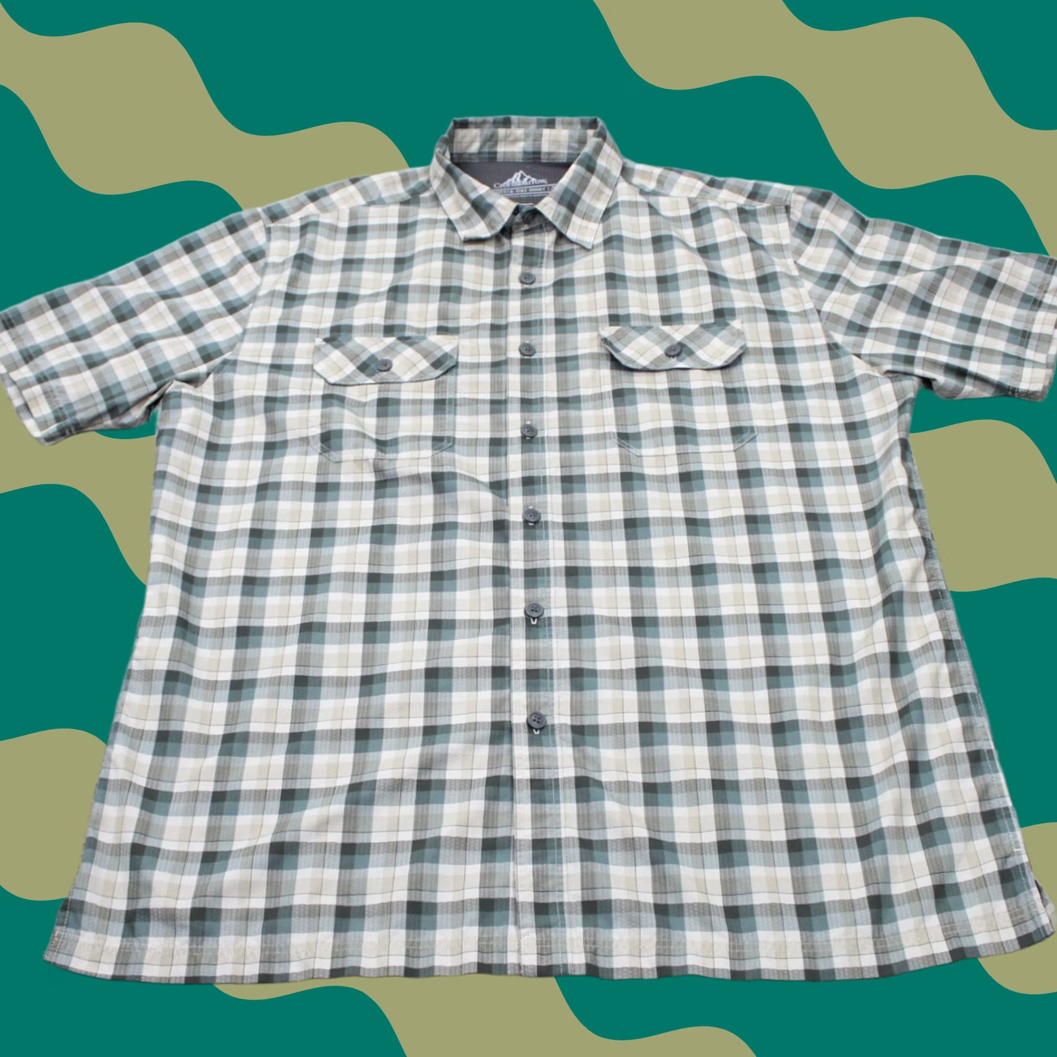 Croft & Barrow Croft & Barrow Quick Dry Shirt Mens Large Green/Gray Plaid Poly S/S Button Up Size US L / EU 52-54 / 3 - 1 Thumbnail