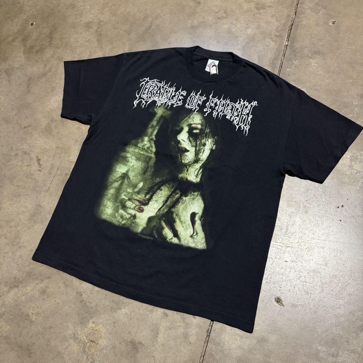 Band Tees Vintage Cradle Of Filth Band T shirt Murder in Thirst Y2K Size US XL / EU 56 / 4 - 2 Thumbnail