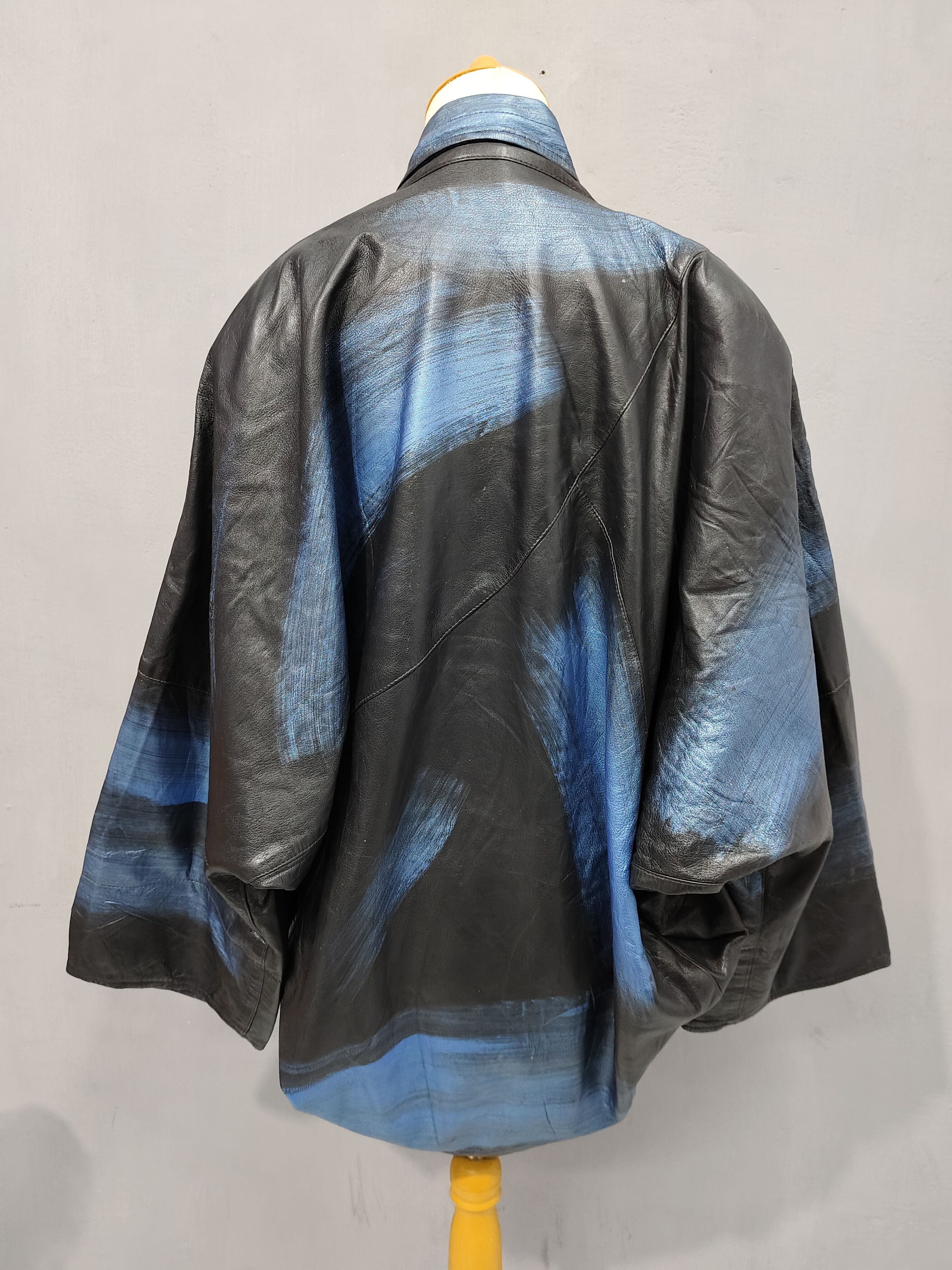 Vintage RARE Gilles Ricart🇫🇷 Hand Painted Oversize Batwing Leather Size XL / US 12-14 / IT 48-50 - 8 Thumbnail