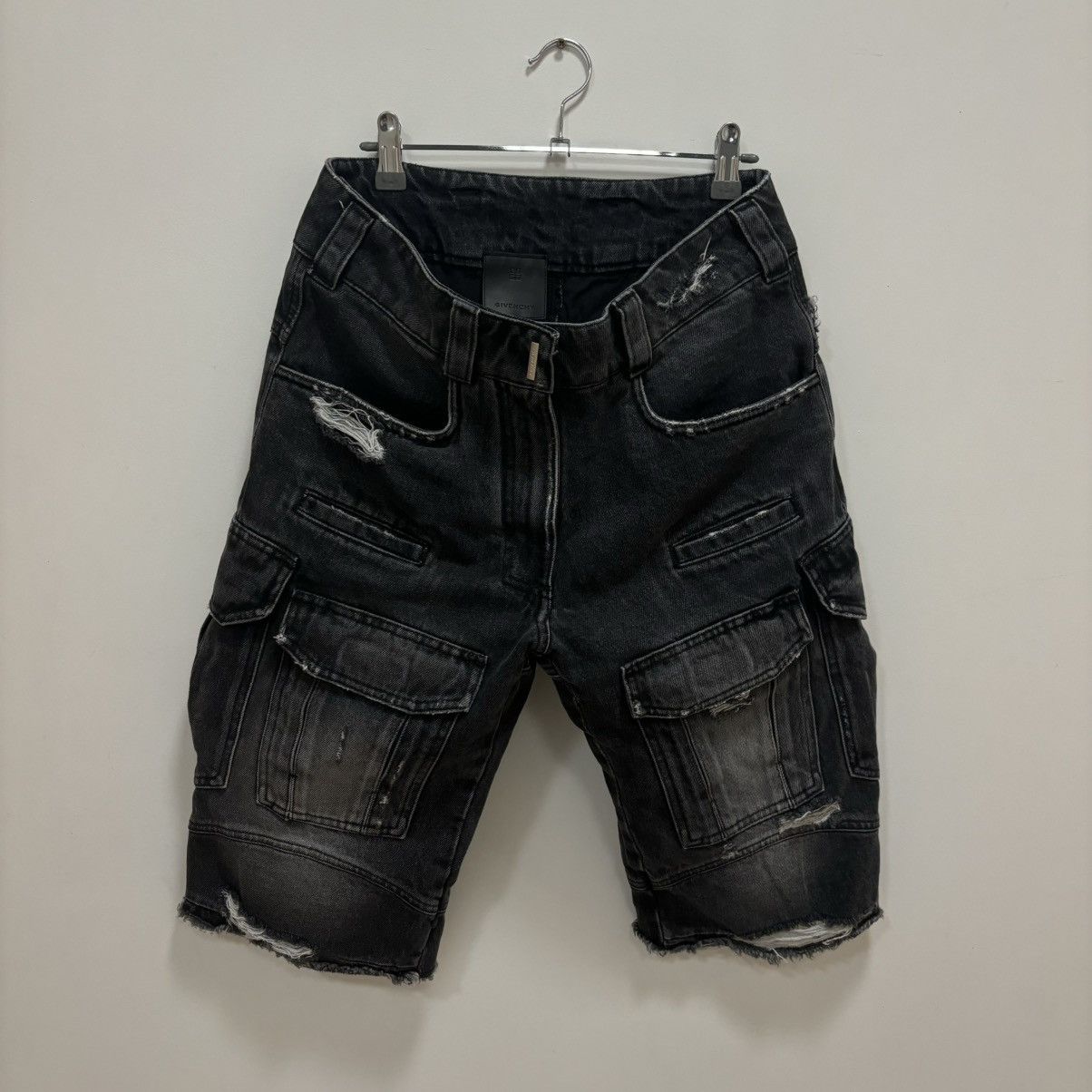 Givenchy Givenchy Black Denim Cargo Jorts Size 26" / US 2 / IT 38 - 1 Thumbnail