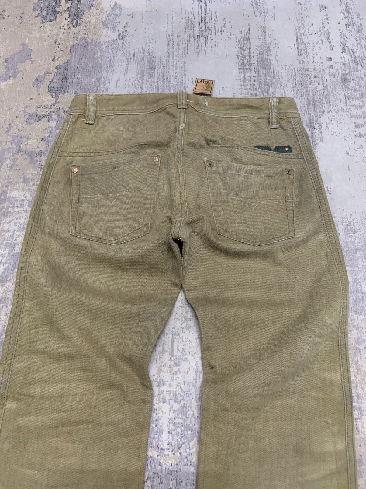 Diesel 32x30 Diesel Darron Regular Slim Tapered Faded Jeans Size US 32 / EU 48 - 9 Thumbnail
