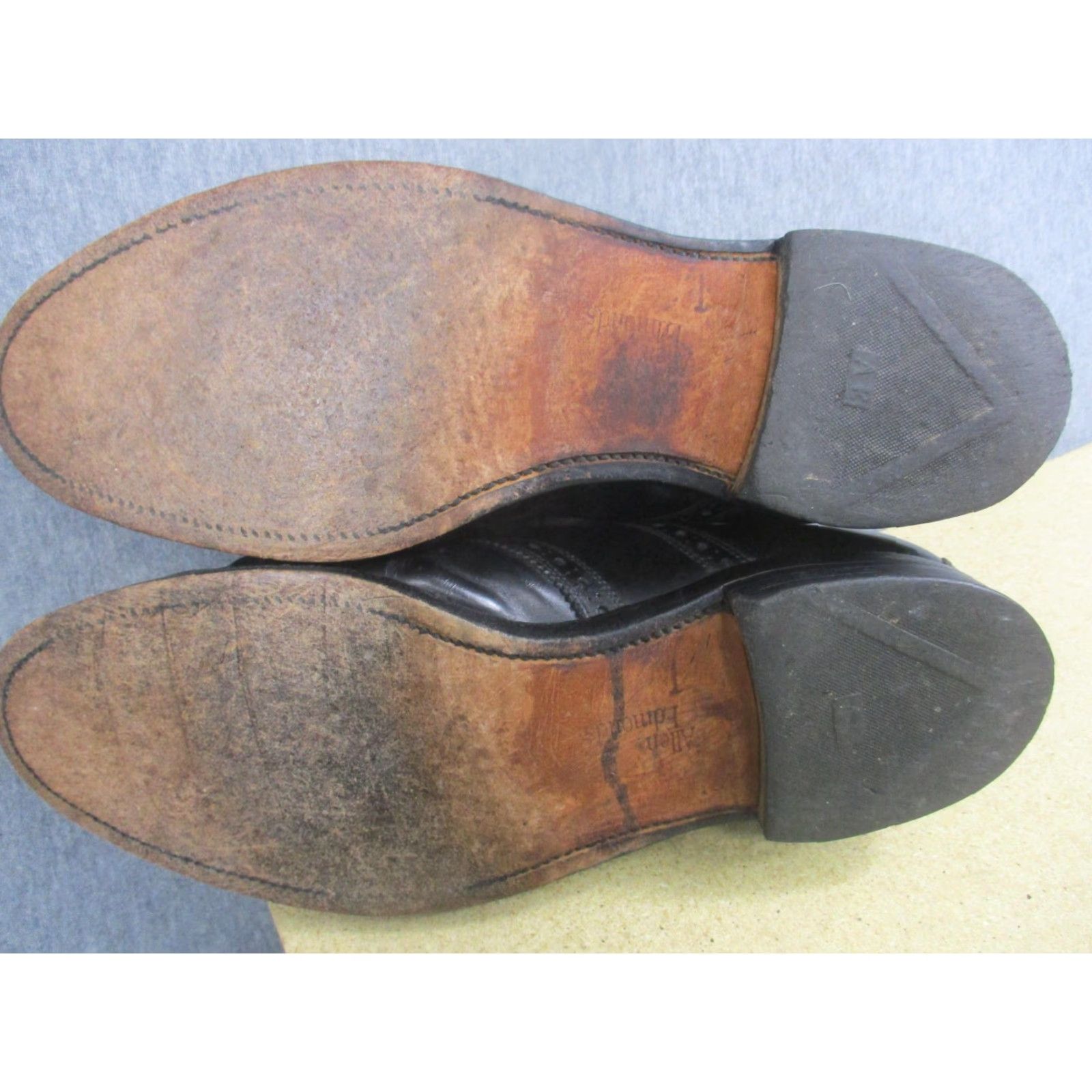 Allen Edmonds Allen Edmonds Dress Shoes Mens 9.5 C Black Cap Toe Oxford Leather Shoes Size ONE SIZE - 7 Thumbnail