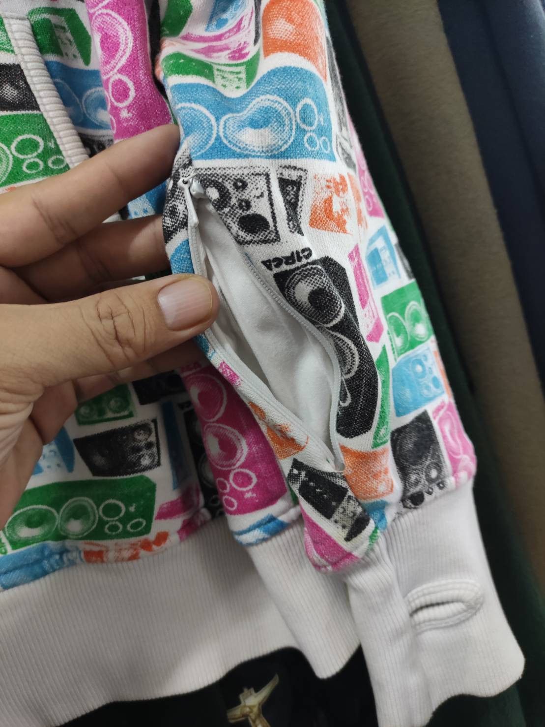 C1RCA Vtg 00's Circa Speaker All Over Print Zip Hoodie Size US M / EU 48-50 / 2 - 9 Thumbnail