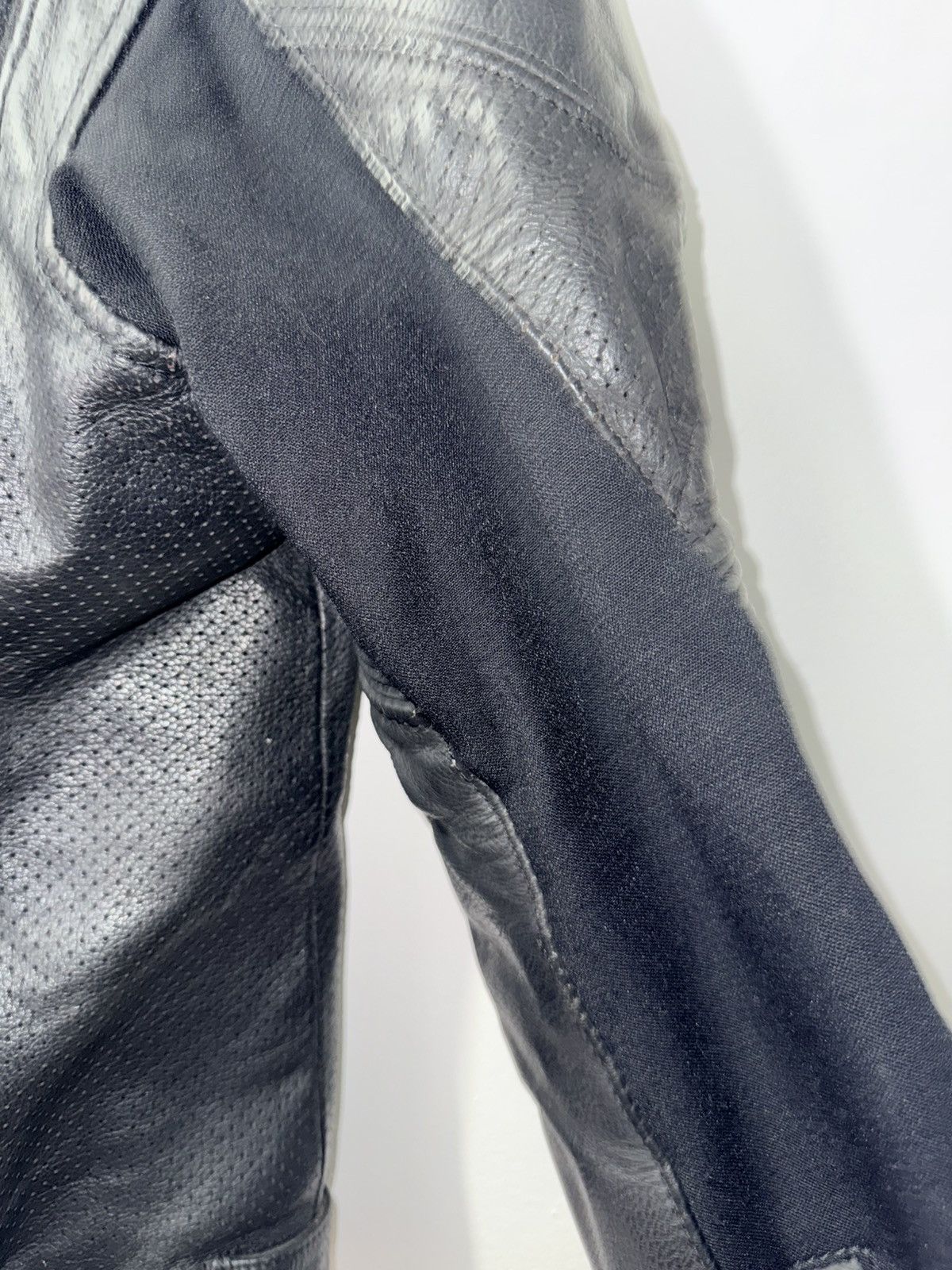 ICON Motorsports ICON Overlord Leather Moto Jacket Black M Techwear Size US M / EU 48-50 / 2 - 12 Thumbnail