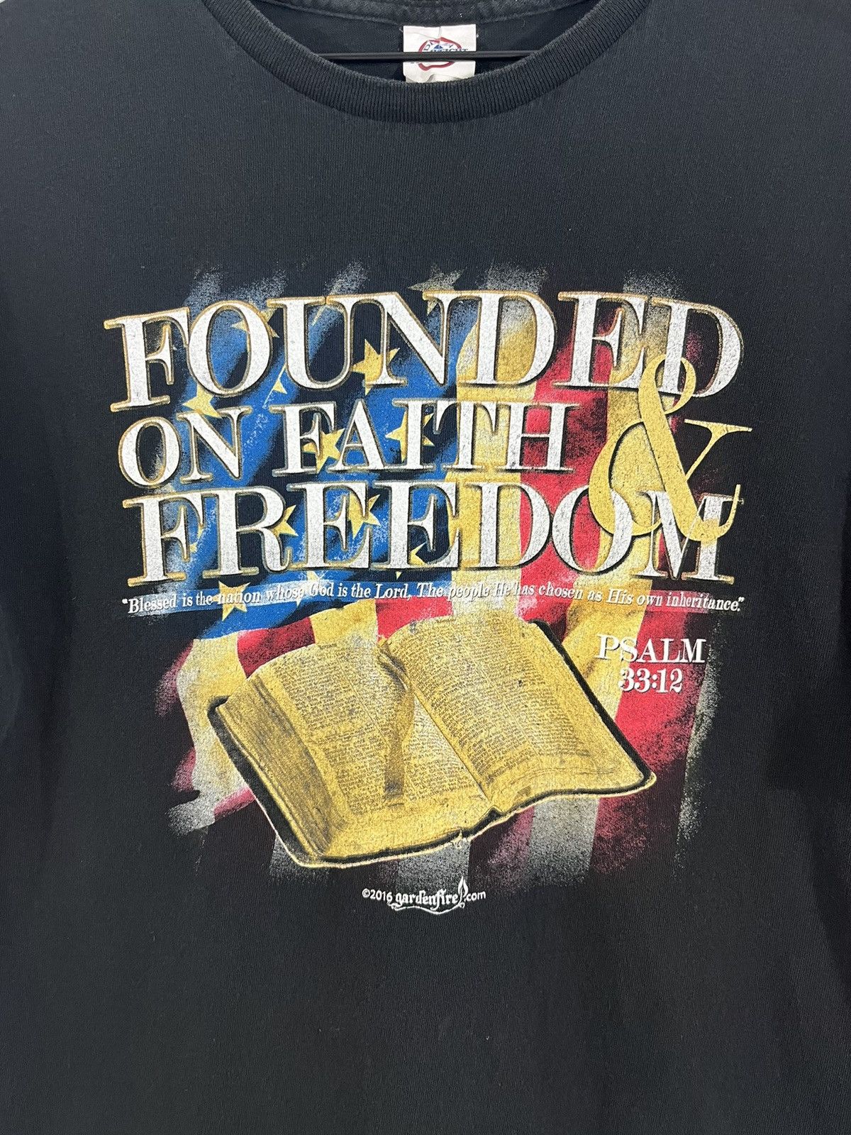 Vintage Faded Bible Quote Religion American Flag Y2K Tee Size US L / EU 52-54 / 3 - 4 Thumbnail