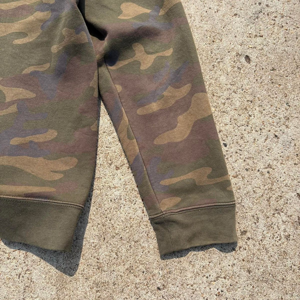 Gap ❌SOLD❌GAP Military Camo Hoodie Big Logo Streetwear Size L Size US XL / EU 56 / 4 - 11 Thumbnail