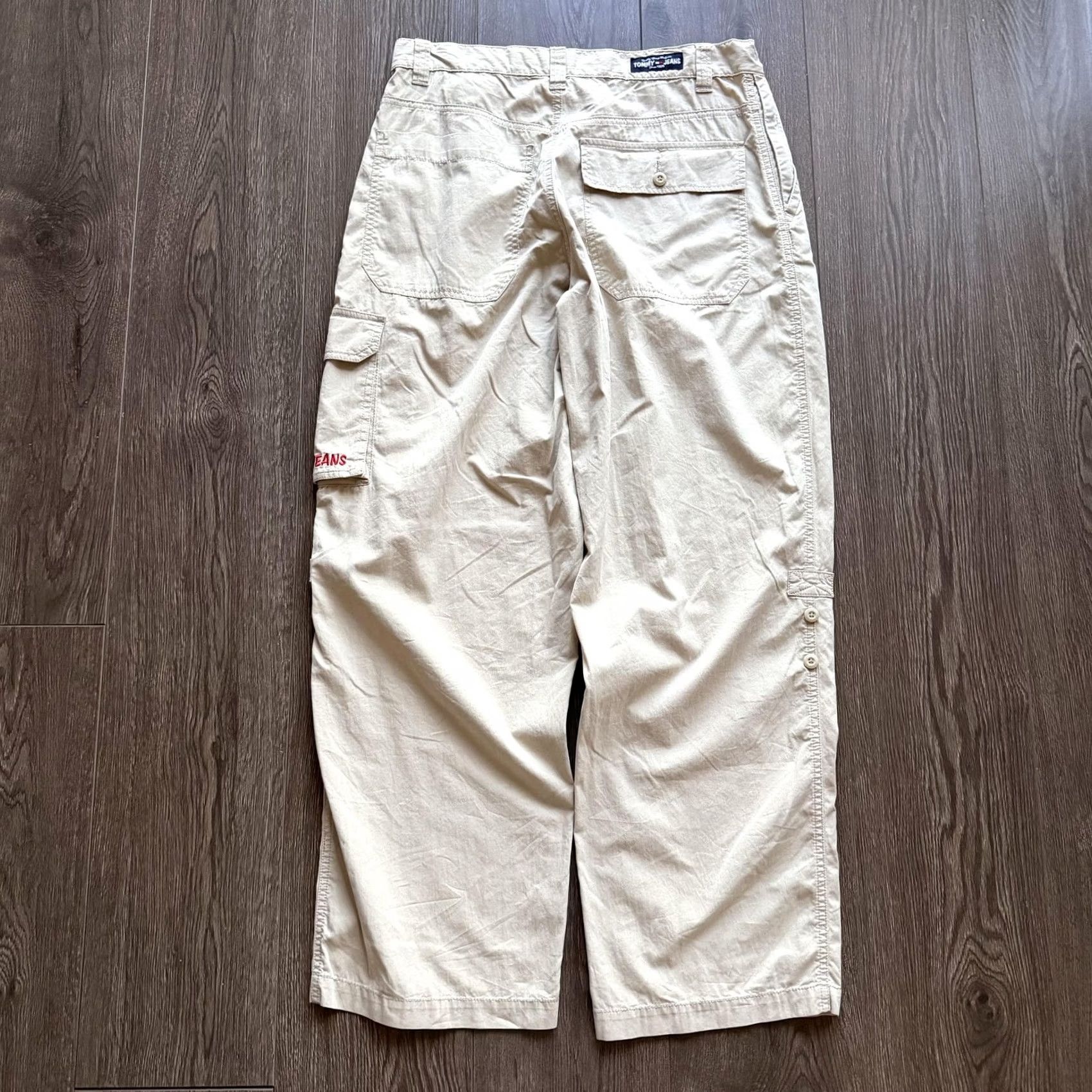 Tommy Hilfiger Y2K Baggy Cargo Pants Tommy Jeans 33x31 Beige Wide Leg Pockets Skater Workwear Mens Cargo Pants Beige Tommy Jeans Wide-Leg Size US 33 - 5 Thumbnail