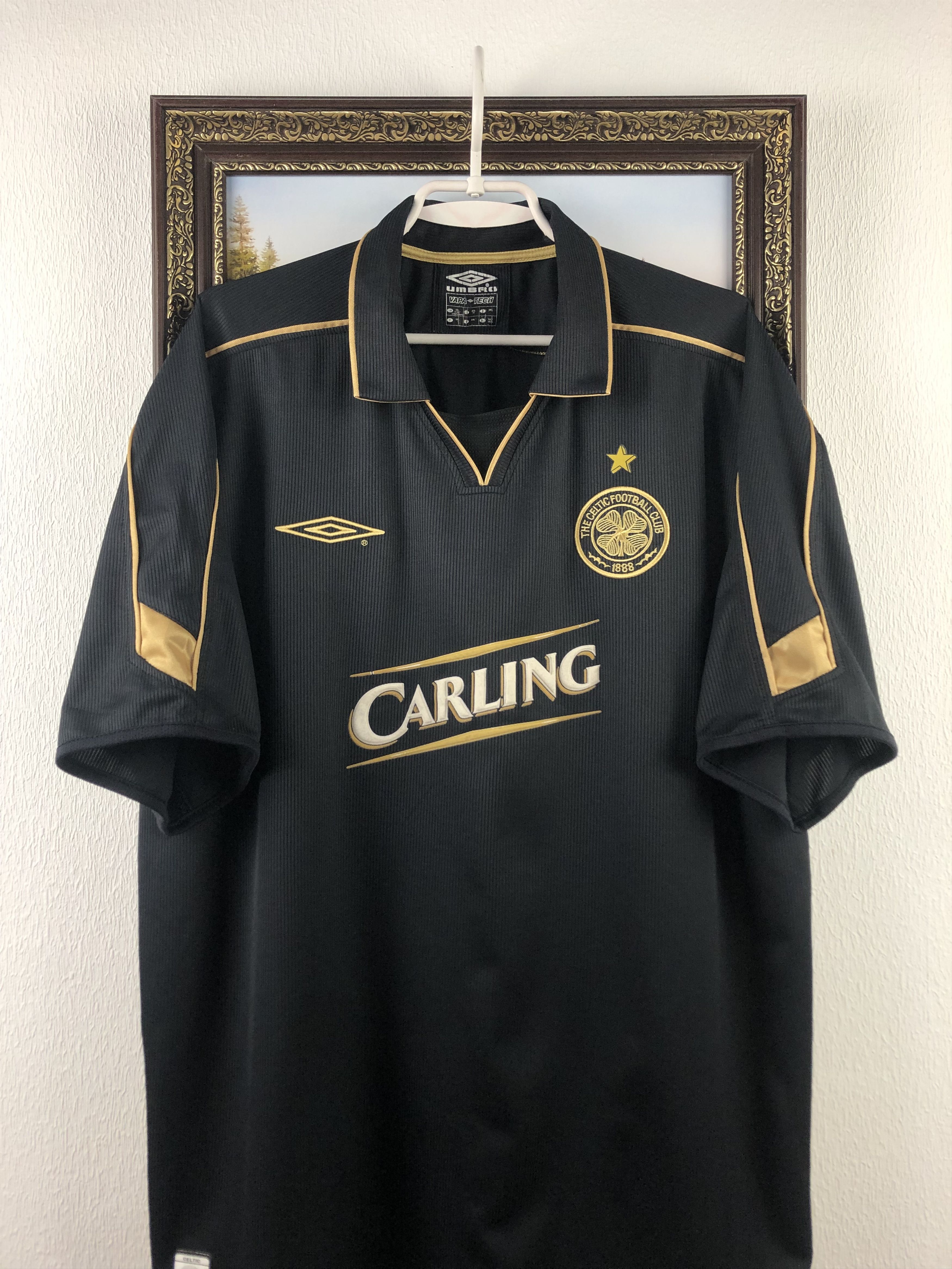 Umbro Celtic football shirt 2003 Soccer Umbro Jersey Black Trikot Size US XXL / EU 58 / 5 - 2 Thumbnail