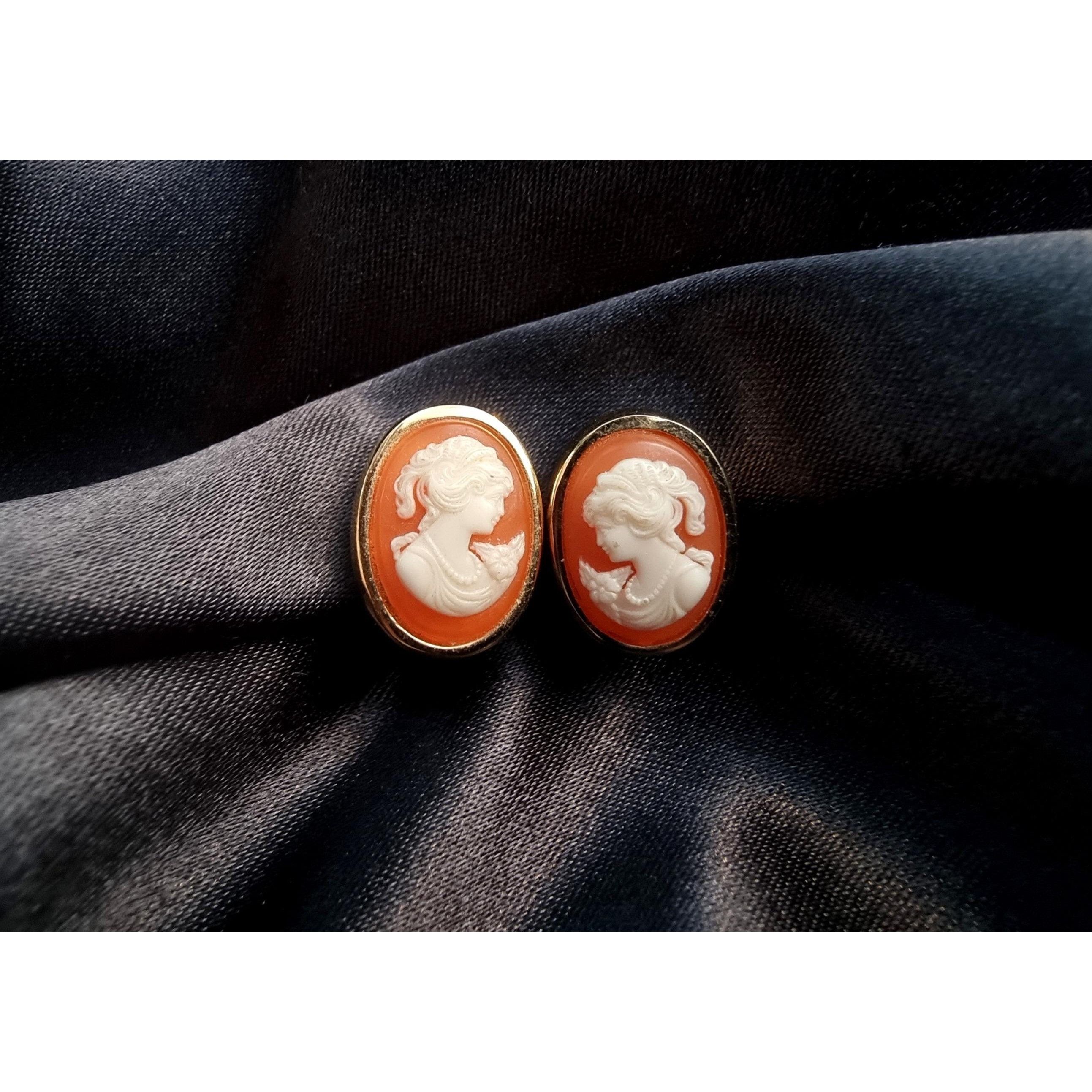 Other Vintage CROWN TRIFARI 1960s Gold Toned Orange and Ivory Came Size ONE SIZE - 6 Thumbnail