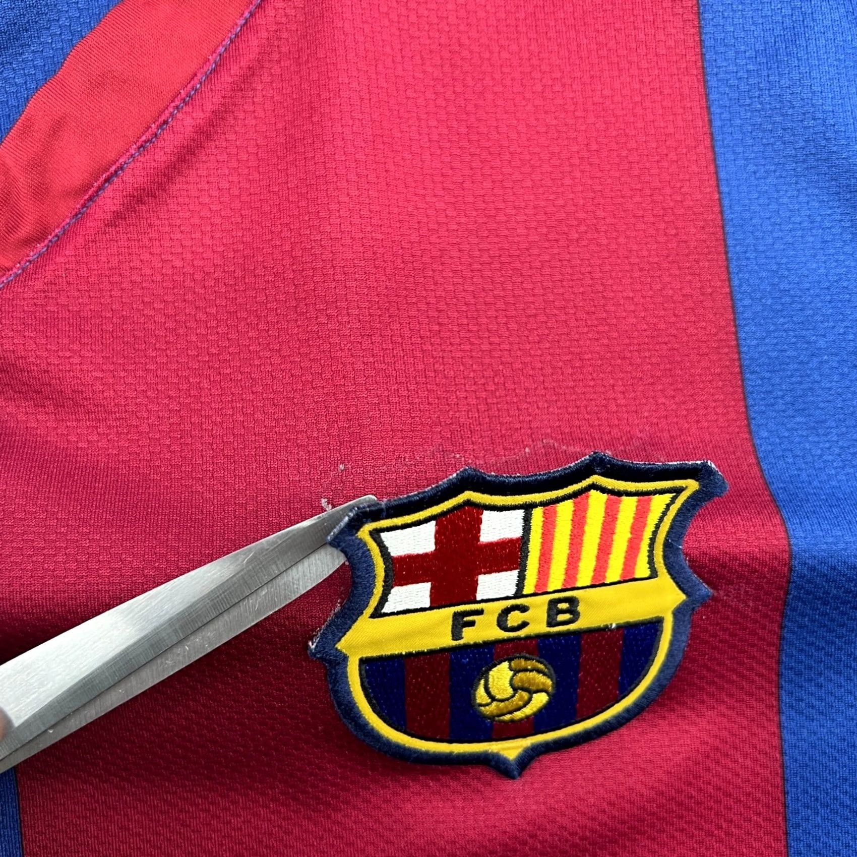 Nike Nike Barcelona 2006 2007 Ronaldinho Home Football Jersey Shirt Mens Large Multicolor Short Sleeve Jersey Nike Shirt Mens L Football Jersey Size US L / EU 52-54 / 3 - 5 Thumbnail