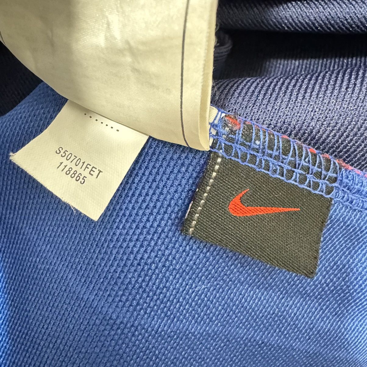 Nike Barcelona 04/05 stadium away shirt #10 Ronaldinho Size US S / EU 44-46 / 1 - 9 Thumbnail