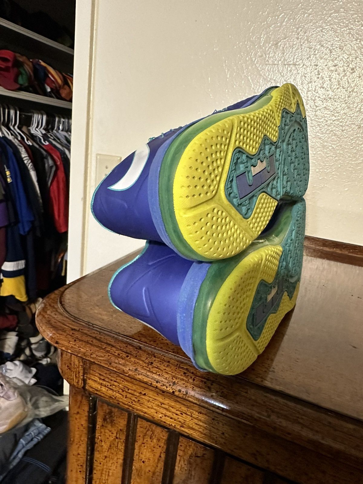 Nike × Vintage Vintage Nike Lebron X low “sprite” 2013 size 9.5 Size US 9.5 / EU 42-43 - 7 Thumbnail