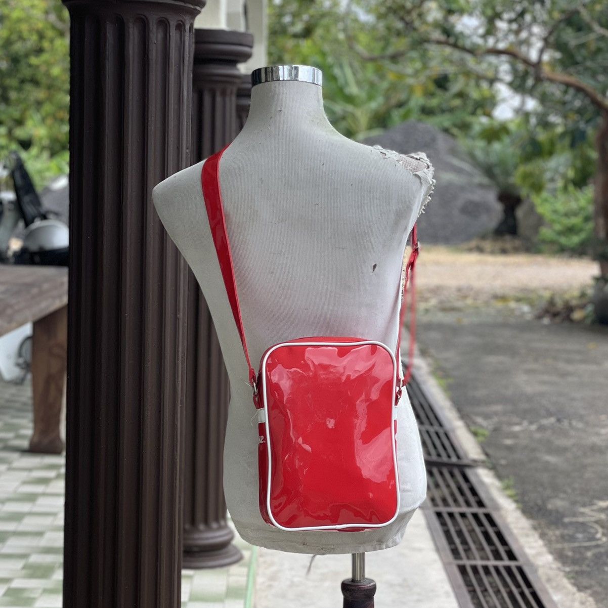 Coca Cola Coca Cola Red Vinly Crossbody Size ONE SIZE - 5 Thumbnail