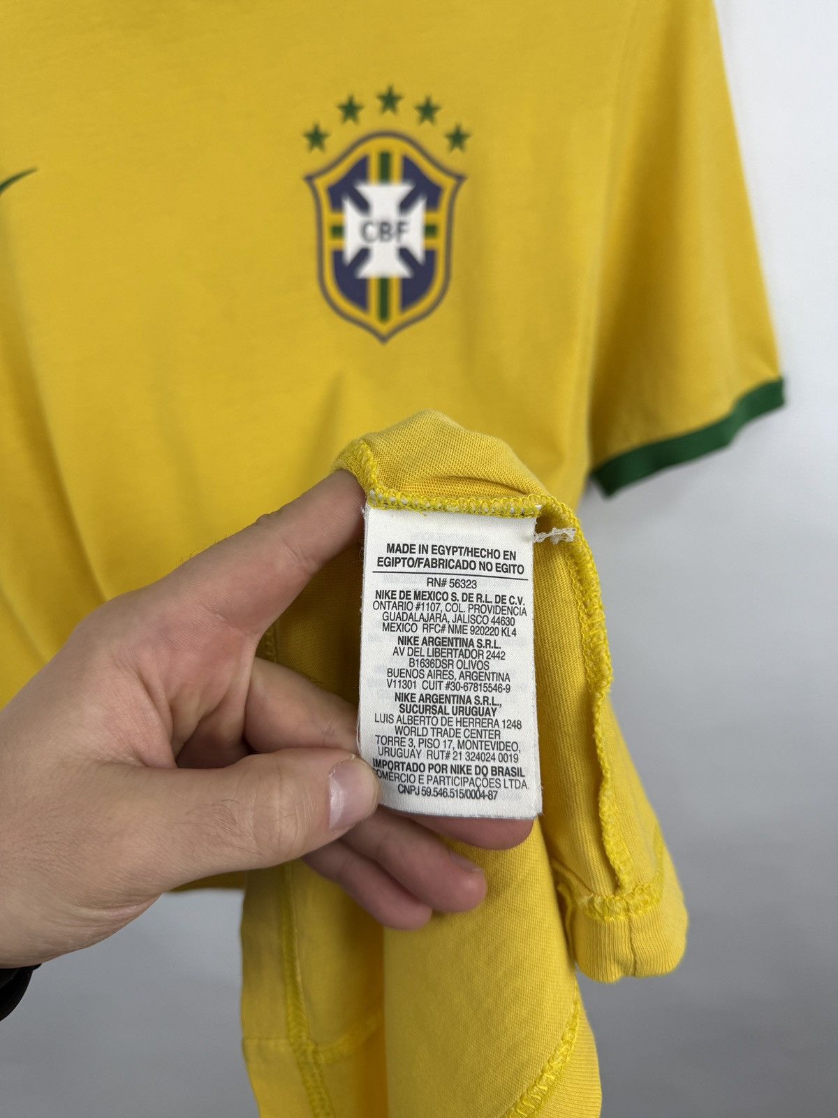 Nike 🇧🇷 Vintage Y2K Nike Brazil CBF Soccer T-Shirt Rare Retro Size US M / EU 48-50 / 2 - 6 Thumbnail