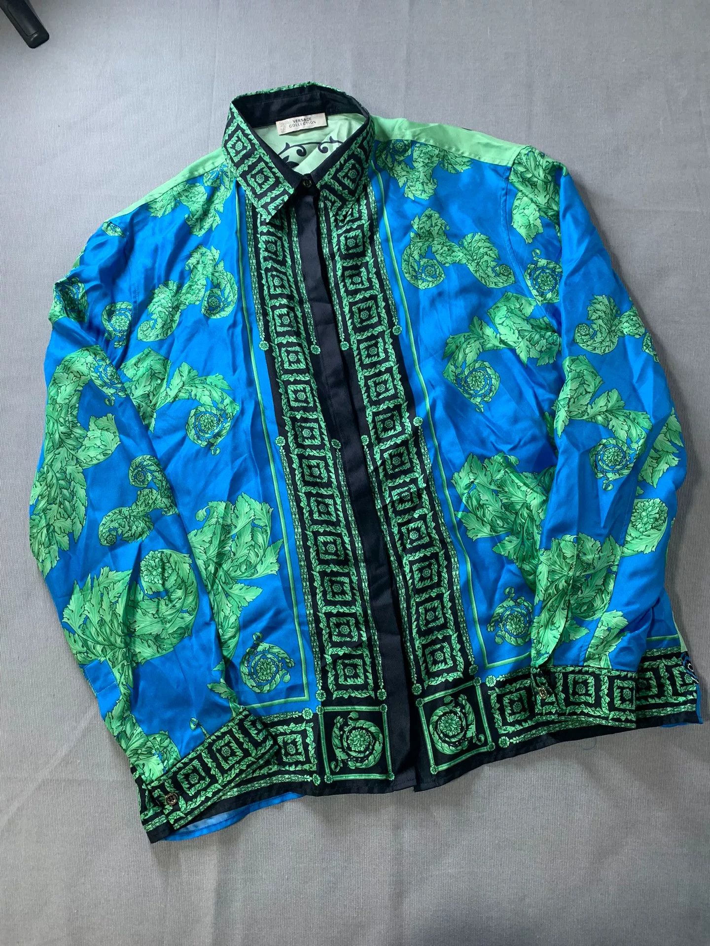Versace Versace Silk Shirt Size US S / EU 44-46 / 1 - 1 Thumbnail