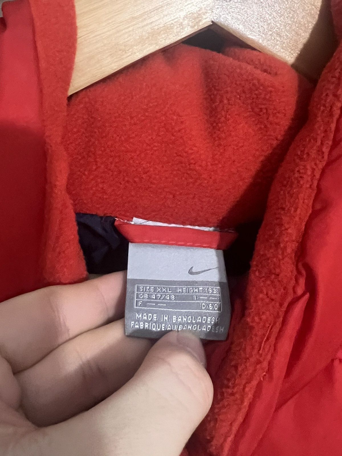 Nike Vintage 00s Nike Swoosh Red Down Puffer Hooded Vest Size XXL Size US XXL / EU 58 / 5 - 9 Thumbnail