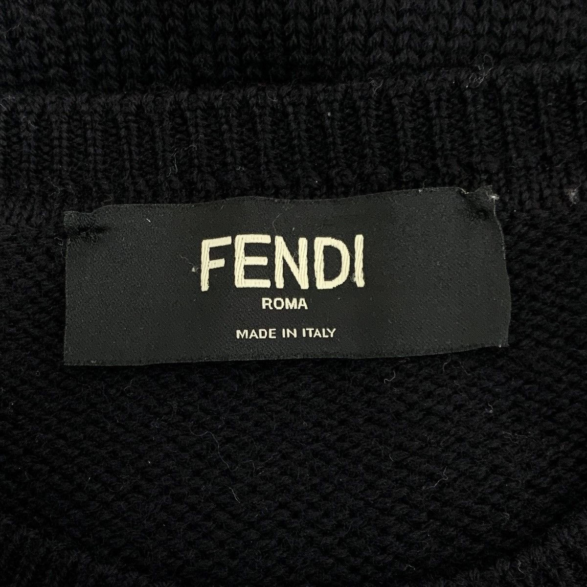 Fendi Fendi Little Eyes Intarsia Long Sleeve Knit Sweater K26WX Size US M / EU 48-50 / 2 - 5 Thumbnail