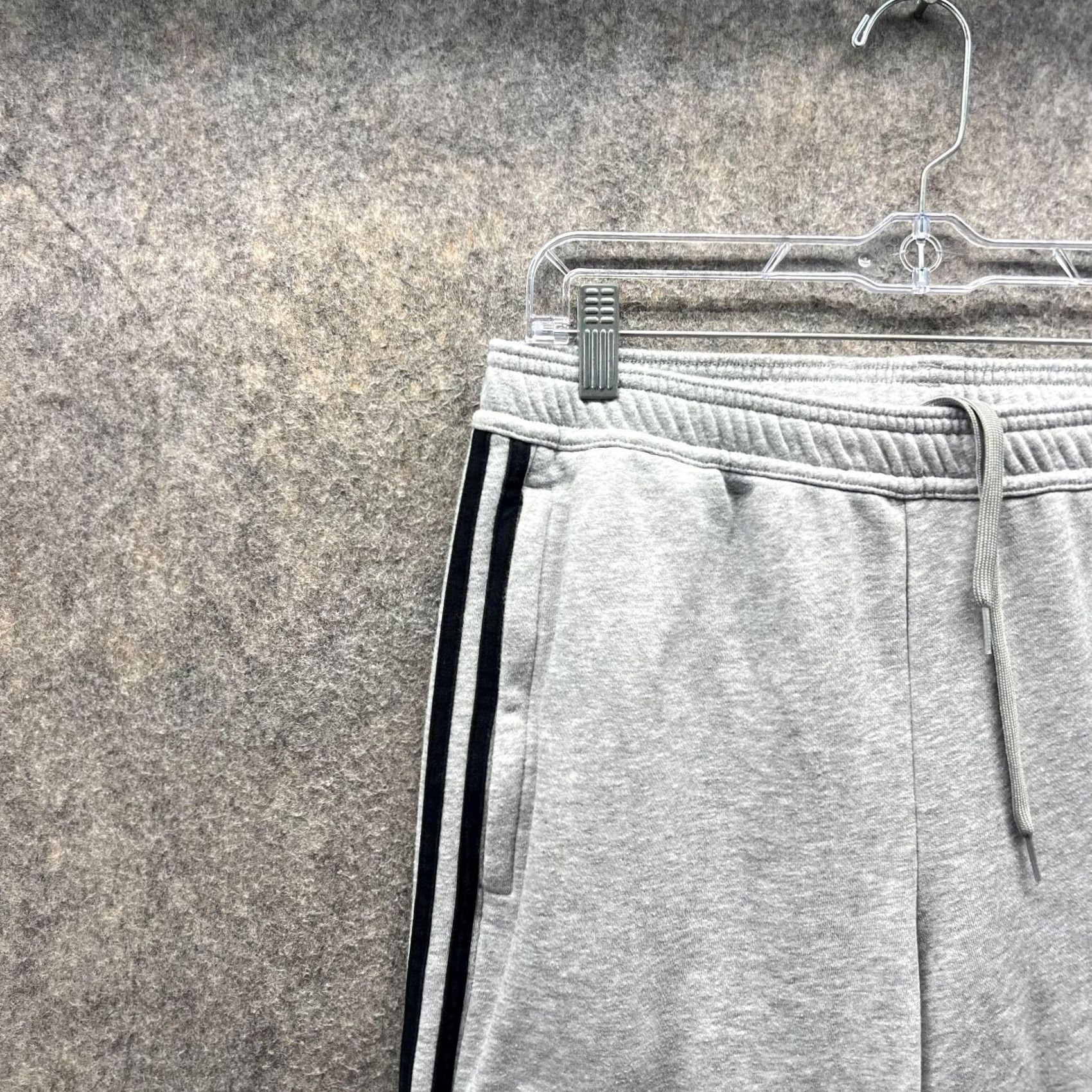 Adidas VINTAGE Adidas Sweatpants Men Medium Gray Black Athletic Training Gym Fleece Trefoil Size US 31 - 3 Thumbnail