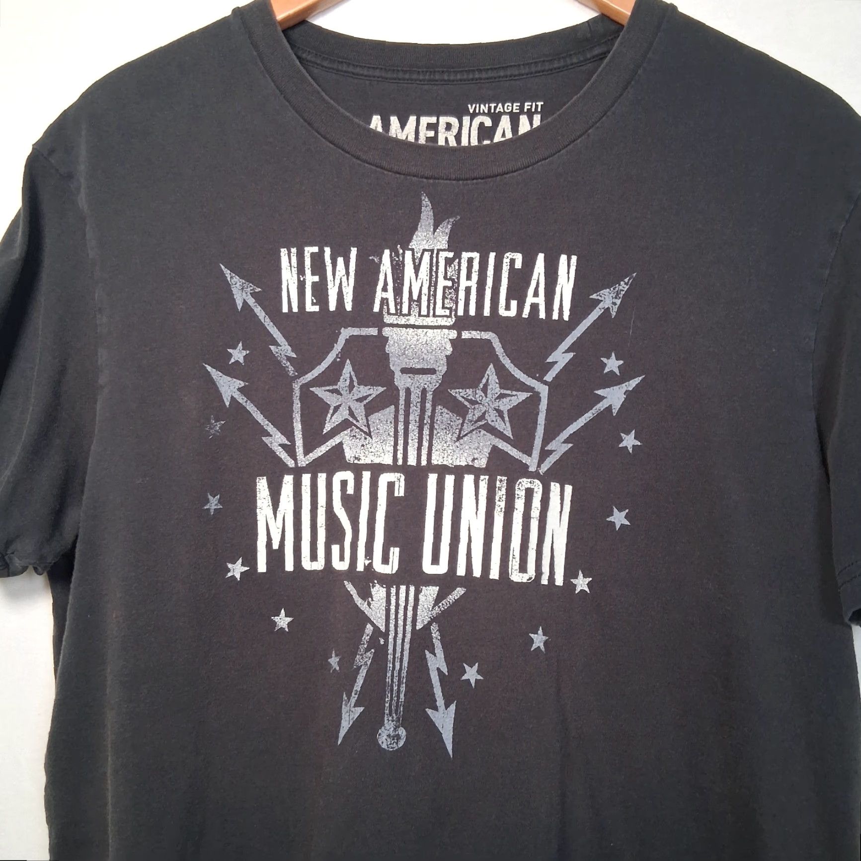 American Eagle Outfitters American Eagle Summer Music Festival Shirt Black L Band Bob Dylan The Roots The Black Keys Size US L / EU 52-54 / 3 - 6 Thumbnail