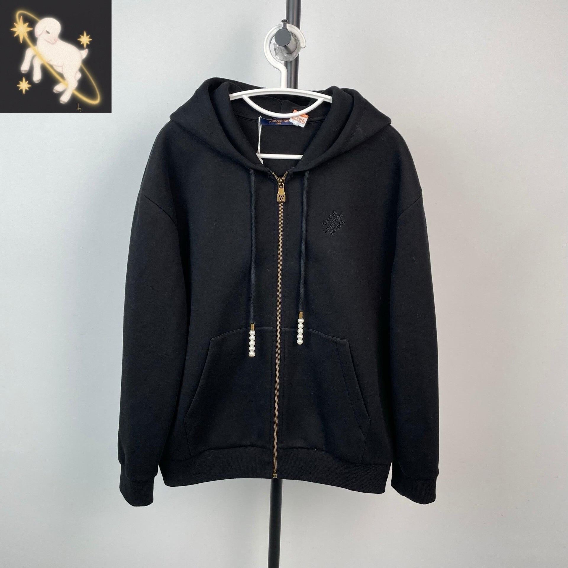 Louis Vuitton Louis Vuitton Black Jacket M Women Size M / US 6-8 / IT 42-44 - 1 Thumbnail