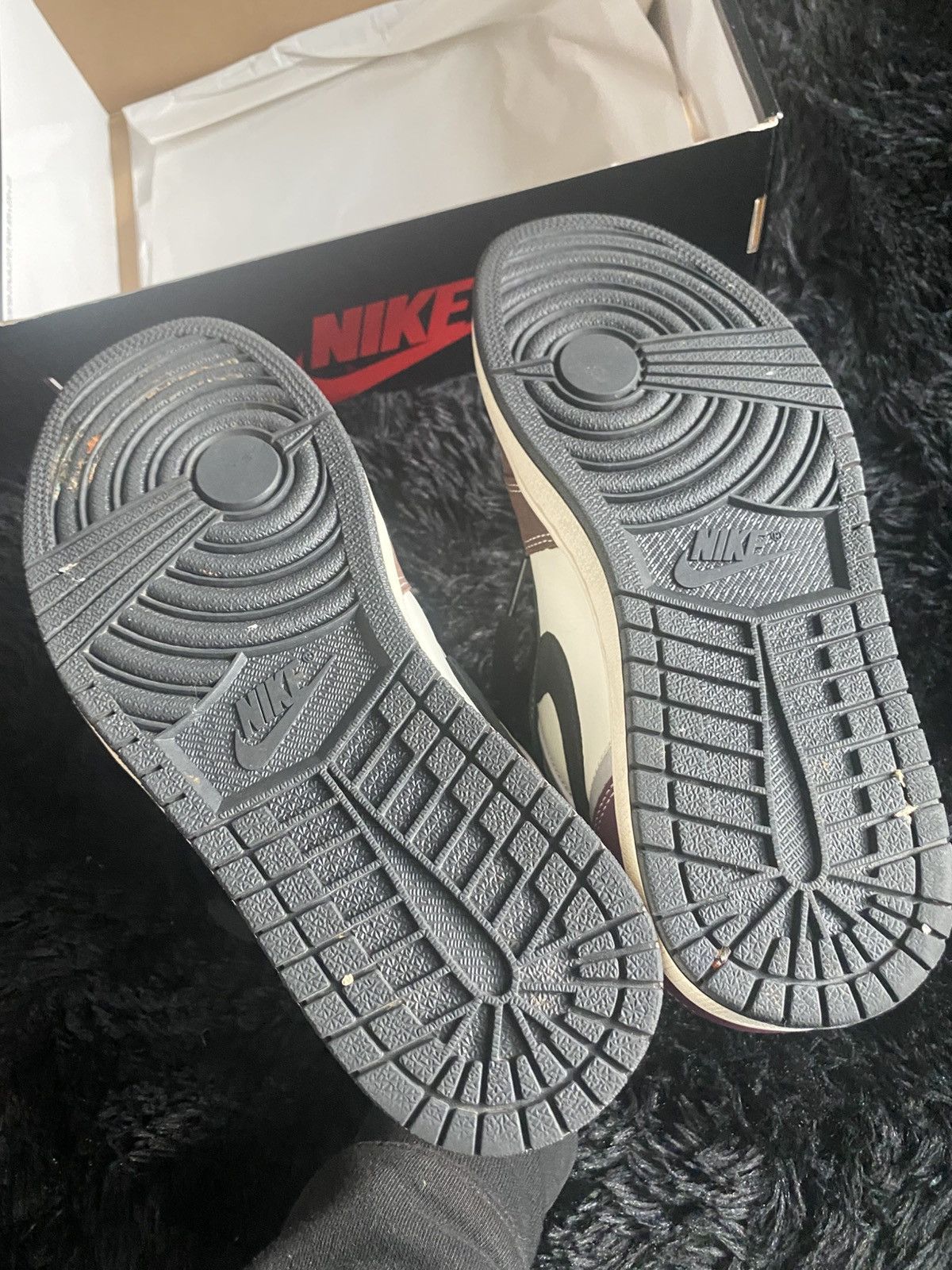 Nike Jordan 1 Retro High OG Size US 8 / EU 41 - 6 Thumbnail