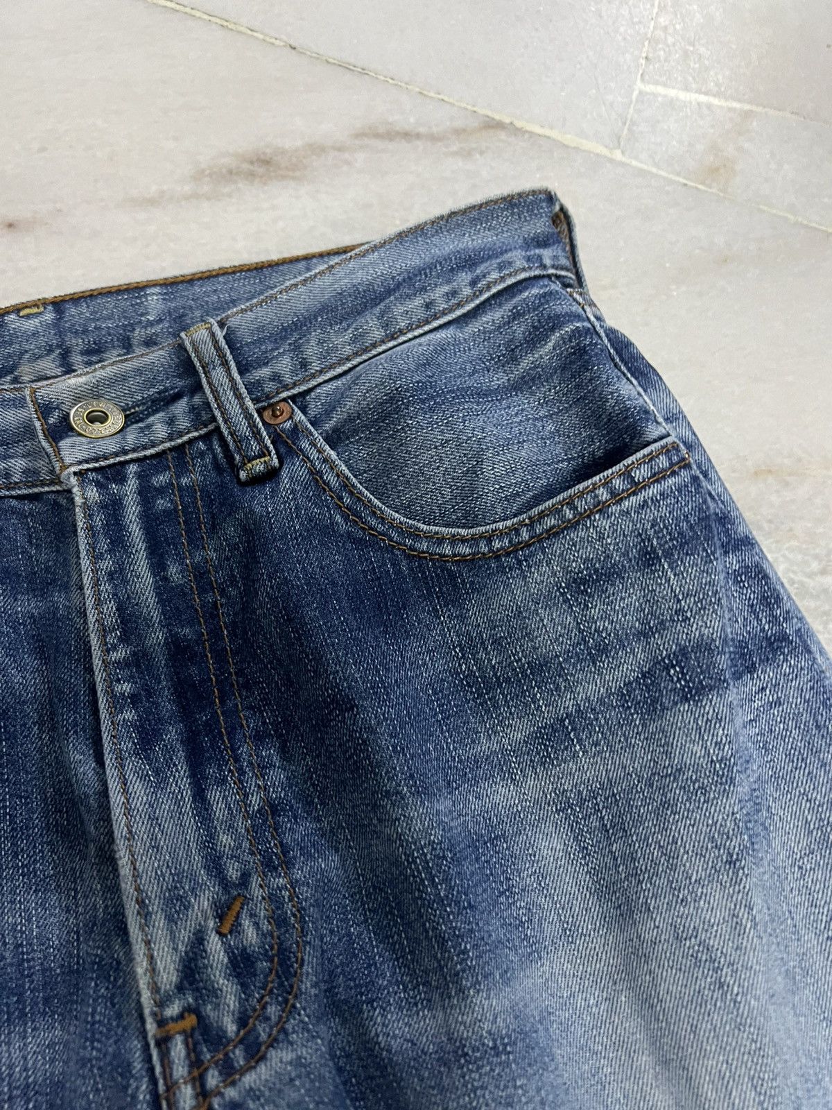 Levi's × Levi's Vintage Clothing 💥Baggy💥Vintage Levis 504 Light Wash Distress Jean Size US 27 - 9 Thumbnail