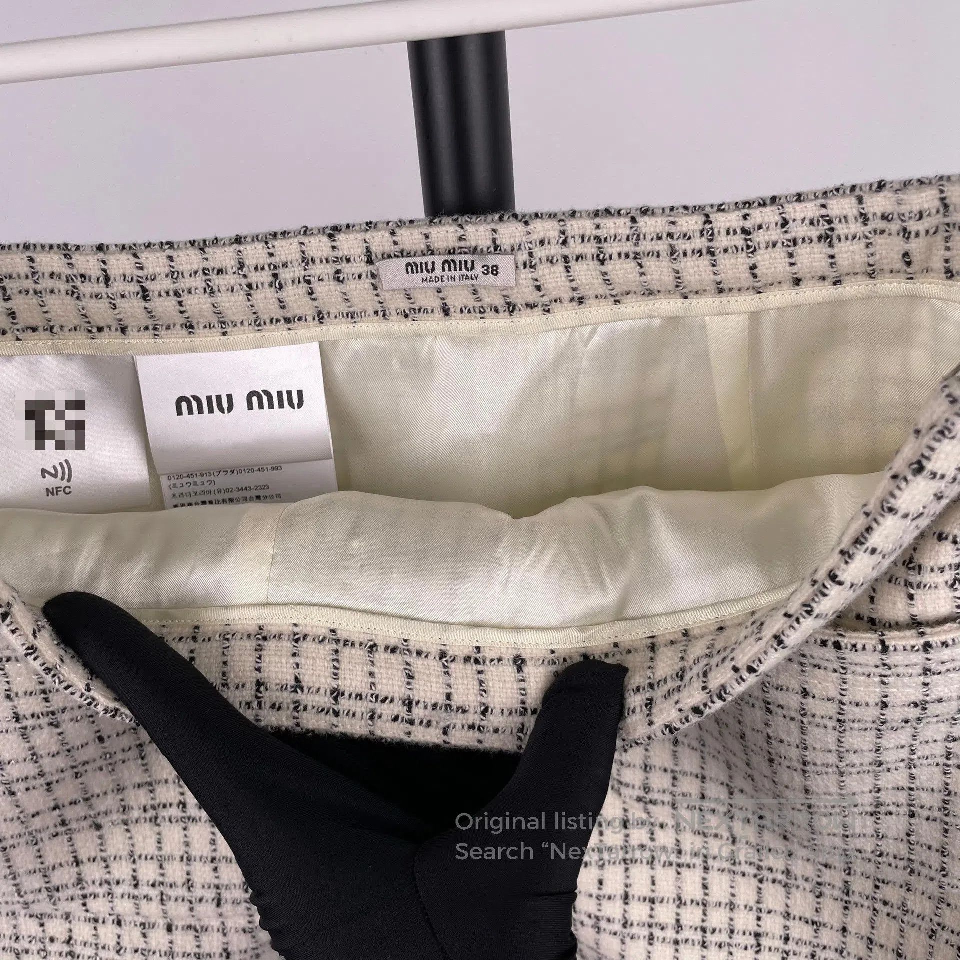 Miu Miu Miu Miu Ivory white tweed pearl button checkered short ski Size 37" - 3 Thumbnail