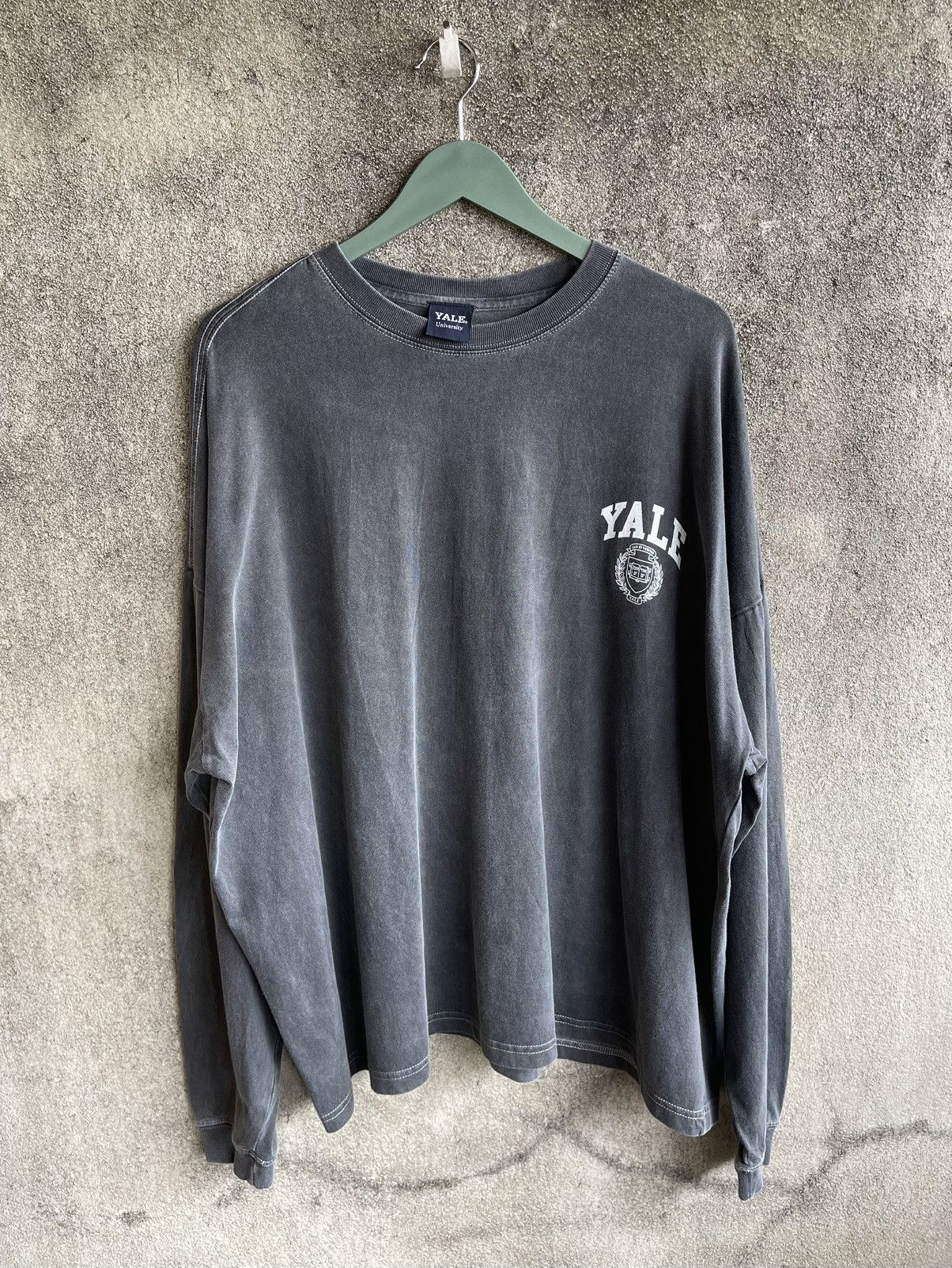Champion Vintage’90s🔥YALE UNIVERSITY🔥Big Logo Sun Faded L/S Tshirt Size US XXL / EU 58 / 5 - 2 Thumbnail