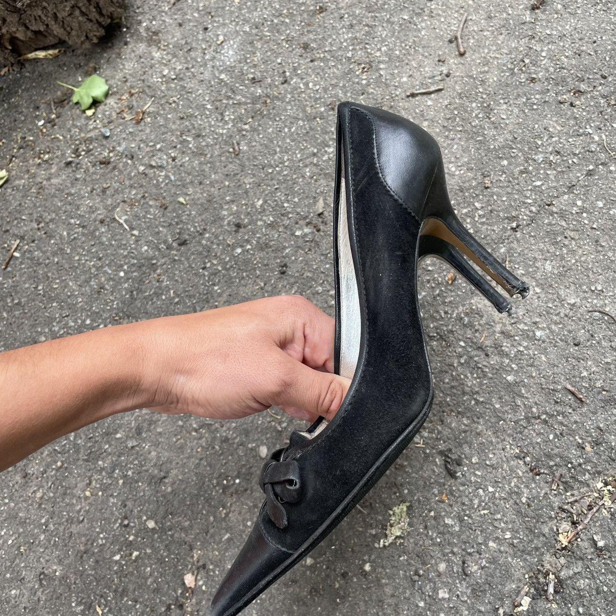 Dolce & Gabbana 39.5 Dolce Gabbana Black Leather Sling Heels Pumps slip shoe Size US 8.5 / IT 38.5 - 10 Thumbnail