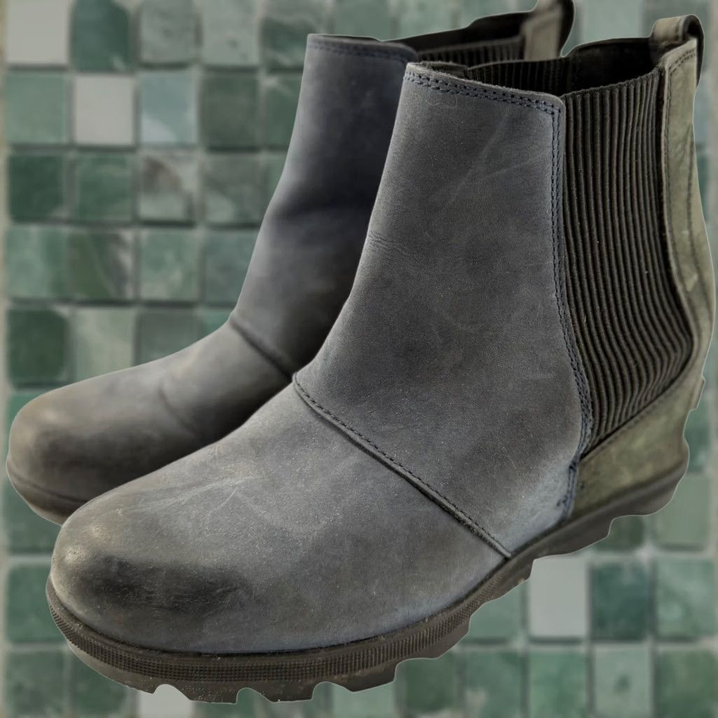 SOREL Sorel Joan of Arctic Wedge II Chelsea Waterproof Bootie - Black/Blue Nubuck, Ankle Rain Boot, Women’s 9 US, Hidden Wedge, Non-Slip Rubber Outsole Size US 10 / IT 40 - 1 Thumbnail