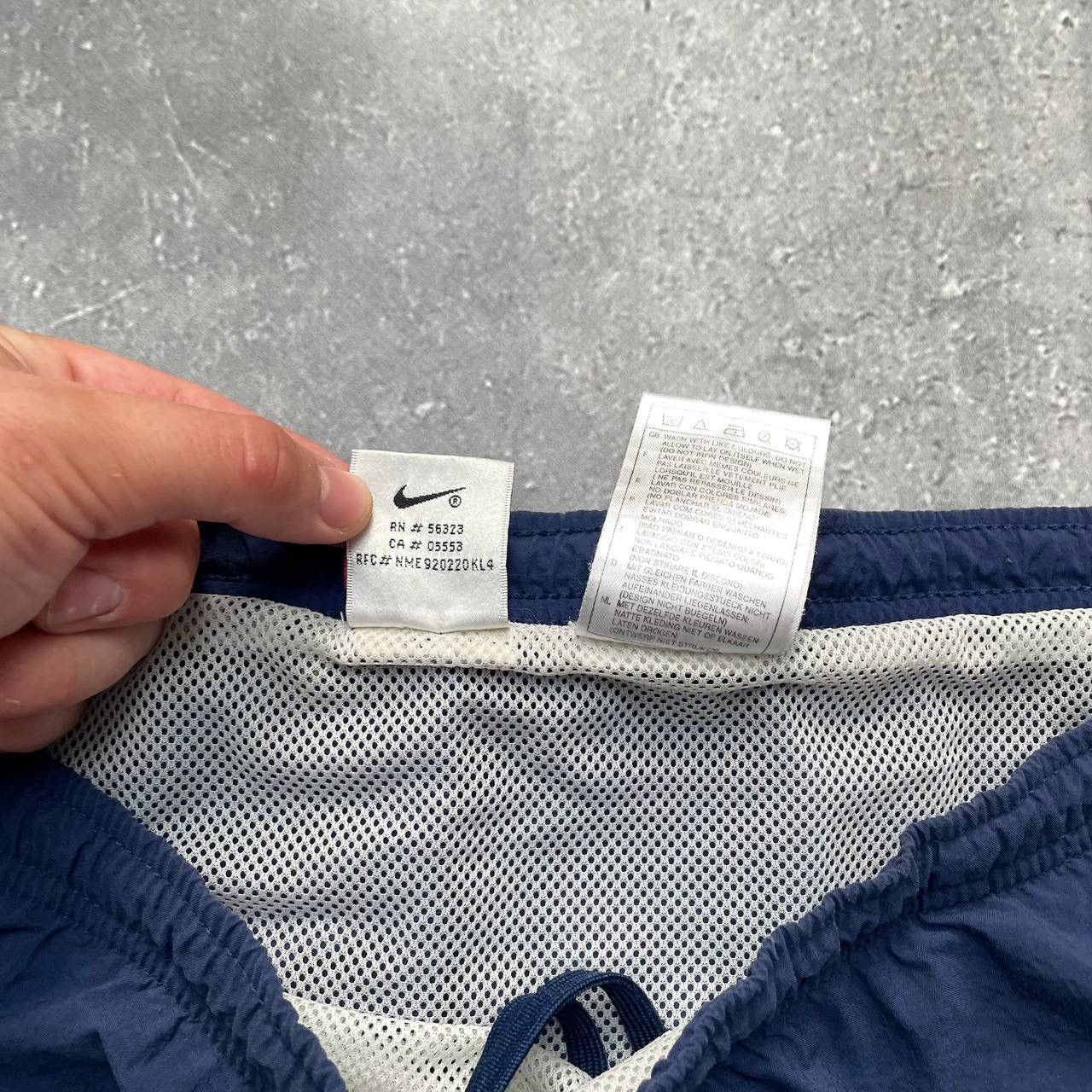 Other Vintage 90s Nike Athletic 4 Inch Shorts Blue Size US 36 / EU 52 - 12 Thumbnail