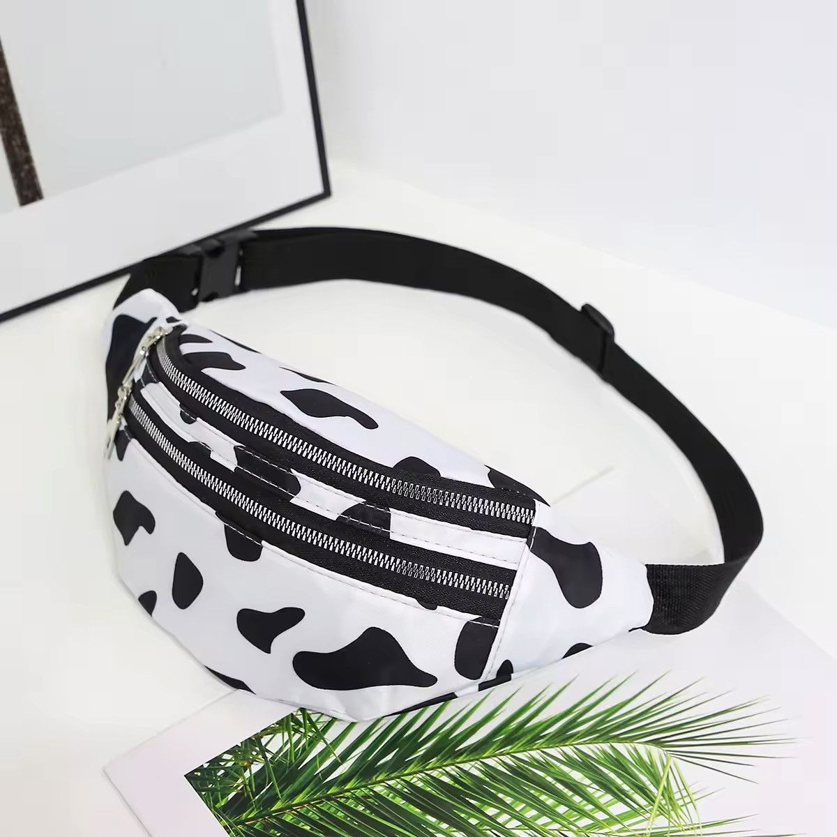 Japanese Brand Street Style Chest Bag Size ONE SIZE - 1 Thumbnail