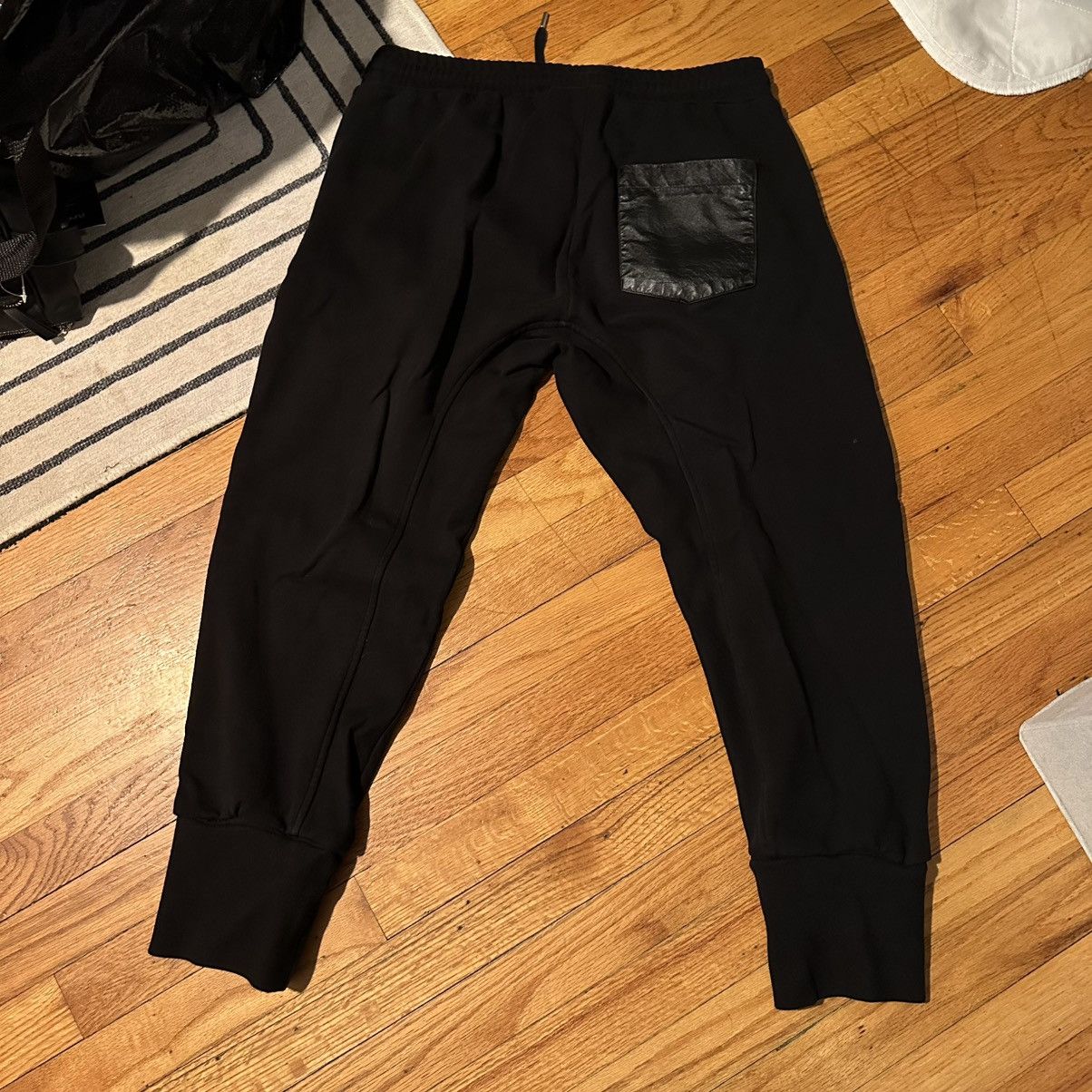 Designer × The Kooples the Kooples Cropped Jogger Black Leather Trim Size US 30 / EU 46 - 2 Thumbnail