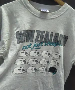 Vintage Vintage 1996 "New Zealand Not Just Sheep" tshirt Size US M / EU 48-50 / 2 - 3 Thumbnail