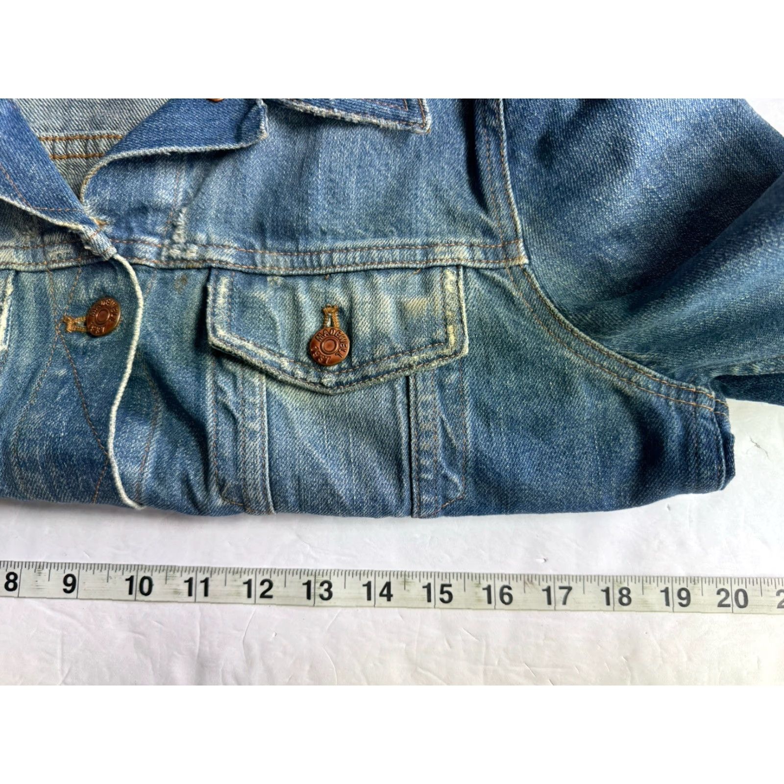 Madewell Madewell Jacket Denim Short Button Up Women’s Medium Blue Distressed Casual See Sleeves Womens Size M / US 6-8 / IT 42-44 - 4 Thumbnail