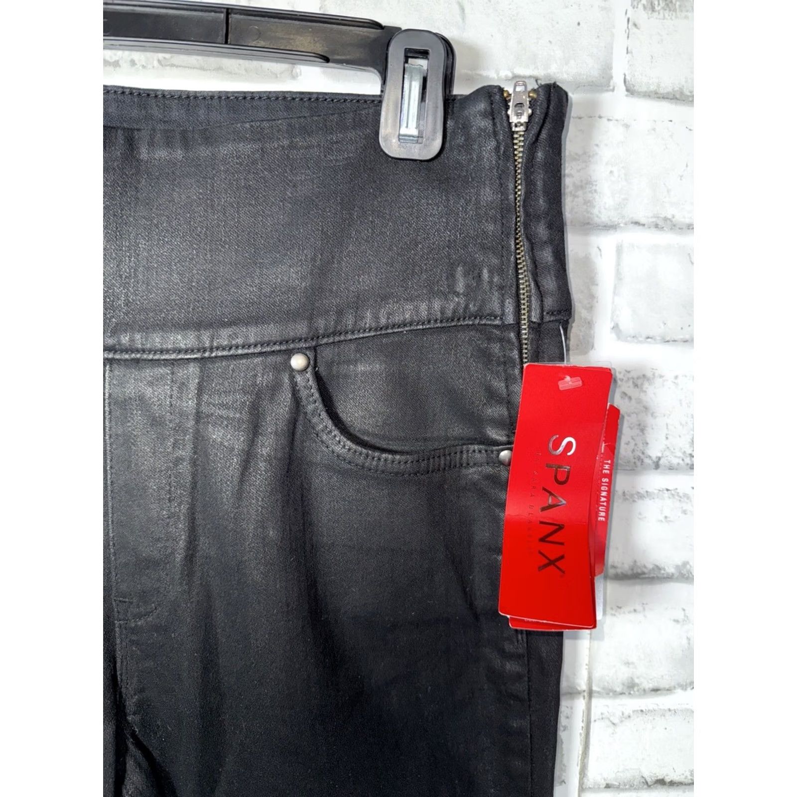 Spanx Spanx Womens Skinny Wax Pants Leggings Black 30” Shaping Waistband NWT Skinny Jeans Womens Black 30” Size 30" / US 8 / IT 44 - 2 Thumbnail