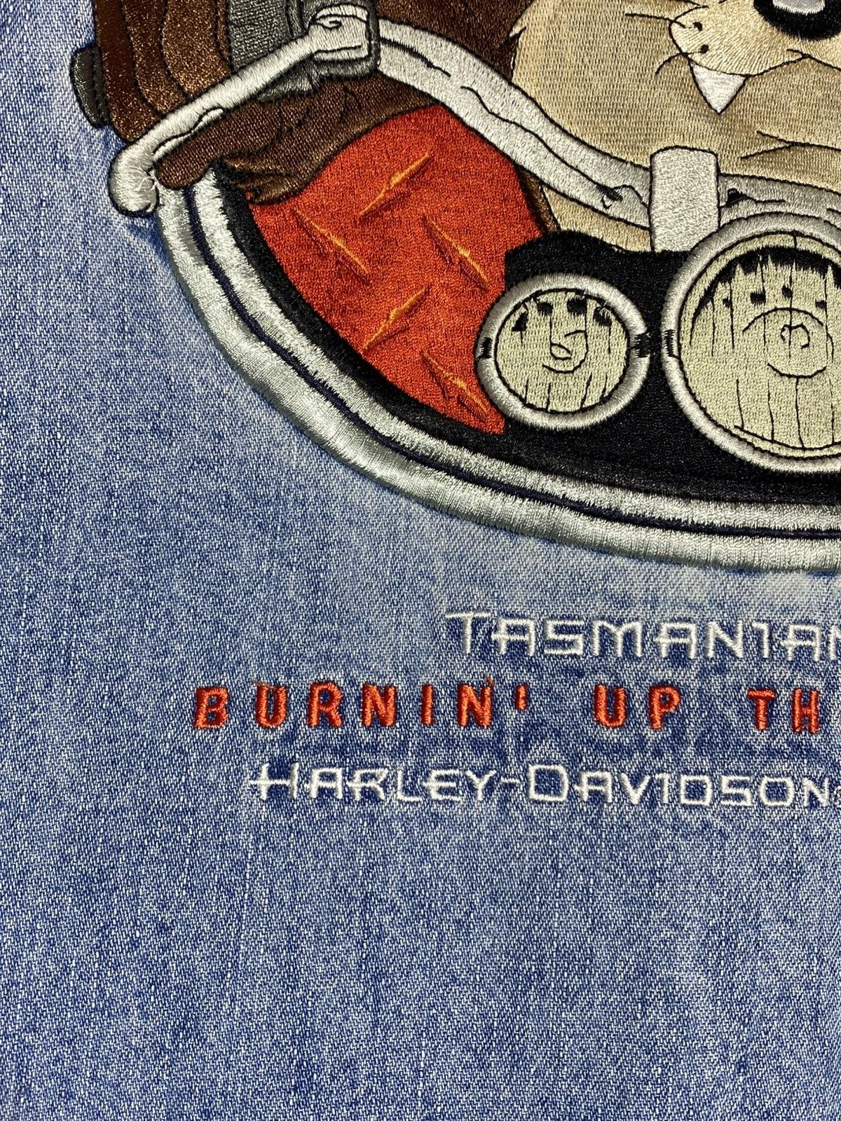 Harley Davidson Rare 90s Harley Davidson Taz Looney Tunes Washed Denim Shirt Size US L / EU 52-54 / 3 - 11 Thumbnail