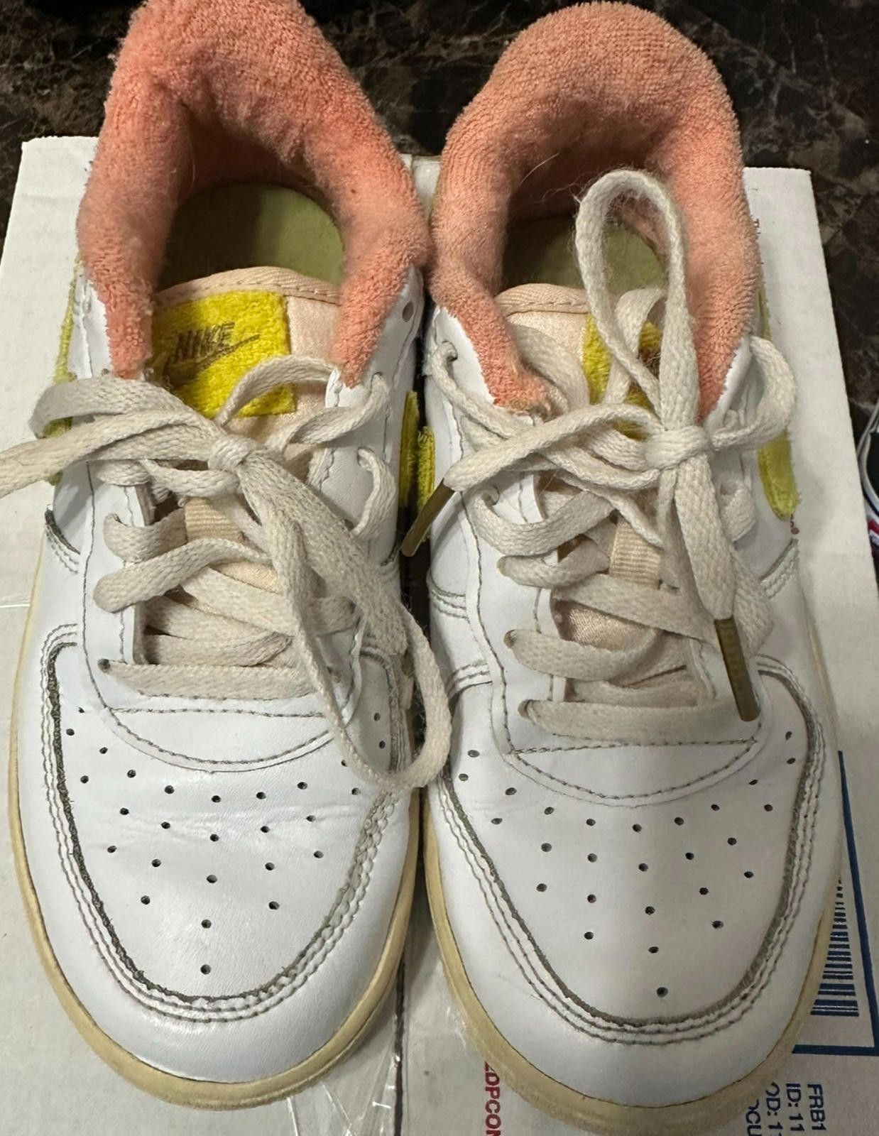 Nike Nike Dunks girls’ sneaker, size 13.5C Size US 12 / IT 42 - 2 Thumbnail