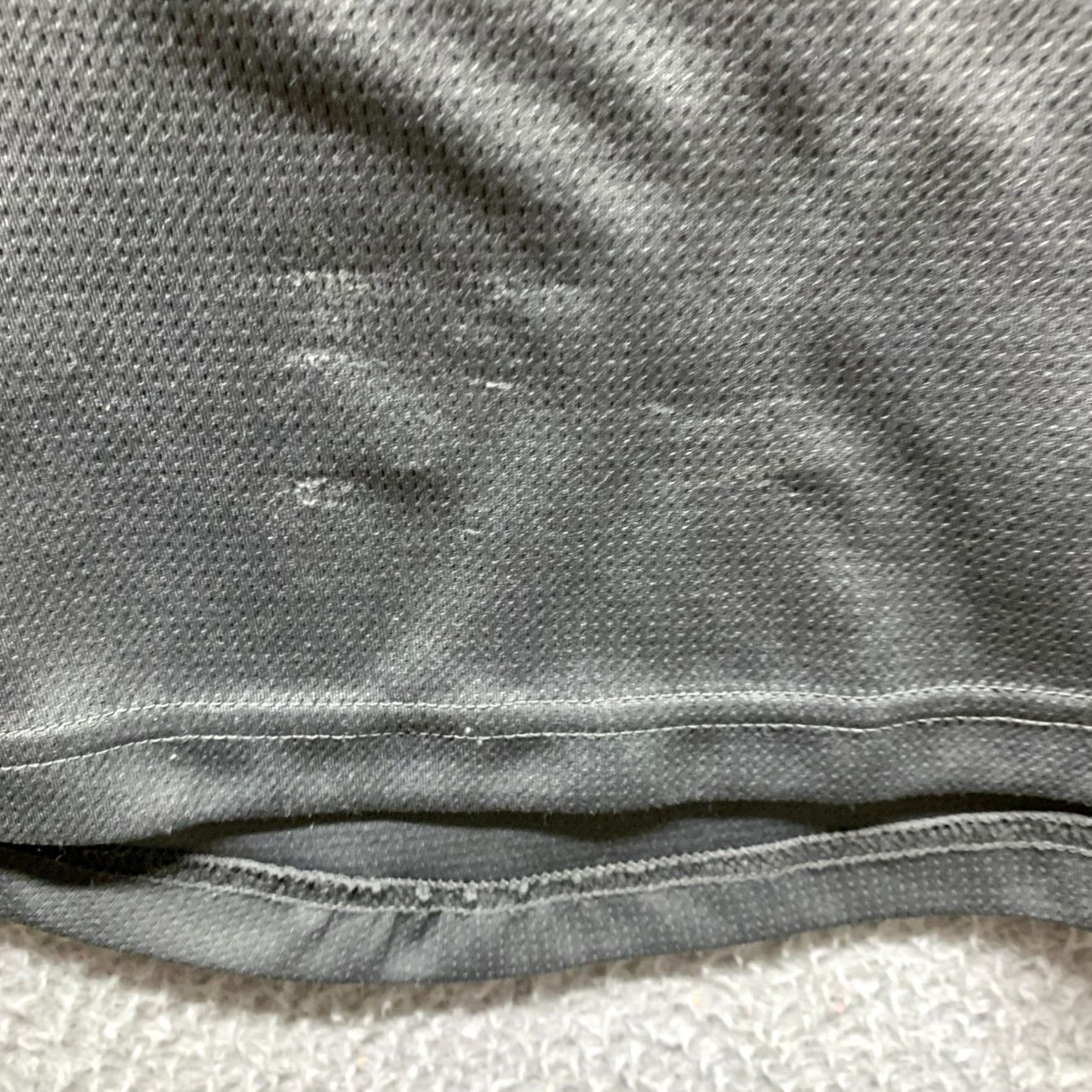 Eddie Bauer Eddie Bauer Shirt Mens Large Gray Polyester Crew Neck Tee Long Sleeve T-Shirt 80s 90s Size US L / EU 52-54 / 3 - 7 Thumbnail