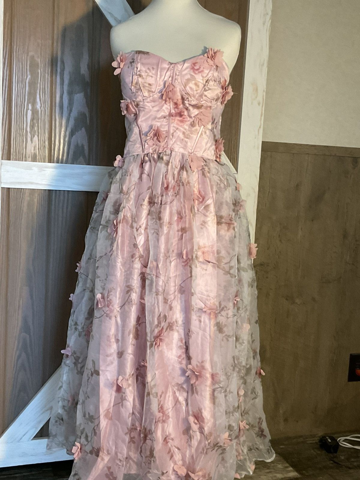 Other Pink floral strapless gown w/attached flowers. Lace-up back Size XL / US 12-14 / IT 48-50 - 1 Thumbnail