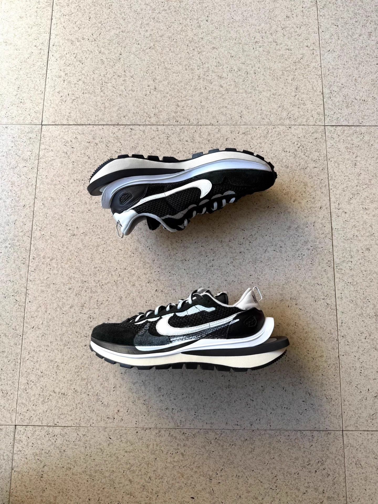 Nike sacai vaporwaffle black white 46 lightly worn Size US 13 / EU 46 - 3 Thumbnail