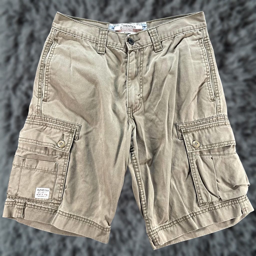 Levi's VINTAGE Levi's Signature Cargo Shorts Mens 29 Khaki Cotton Multi Pocket Cargo 29 Beige 100% Cotton Casual Mens Size US 29 - 1 Thumbnail