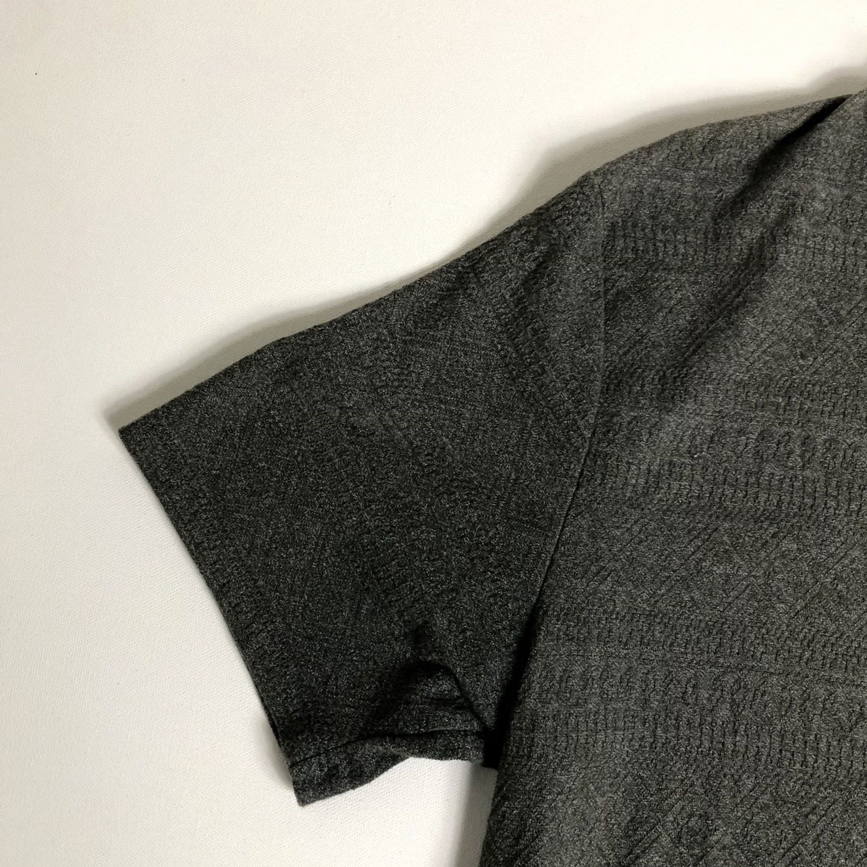 Pacsun PacSun H28 Men's Gray Striped Short Sleeve T-Shirt Size M Crew Neck Basic Tee All Seasons Shirt Size US M / EU 48-50 / 2 - 5 Thumbnail