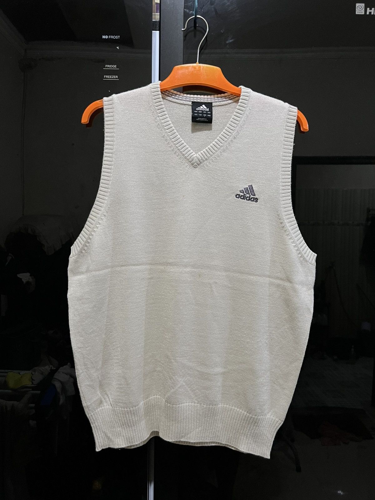 Adidas Vintage Adidas Vest Golf Style 90s Retro Sleeveless Vneck Size US L / EU 52-54 / 3 - 3 Thumbnail